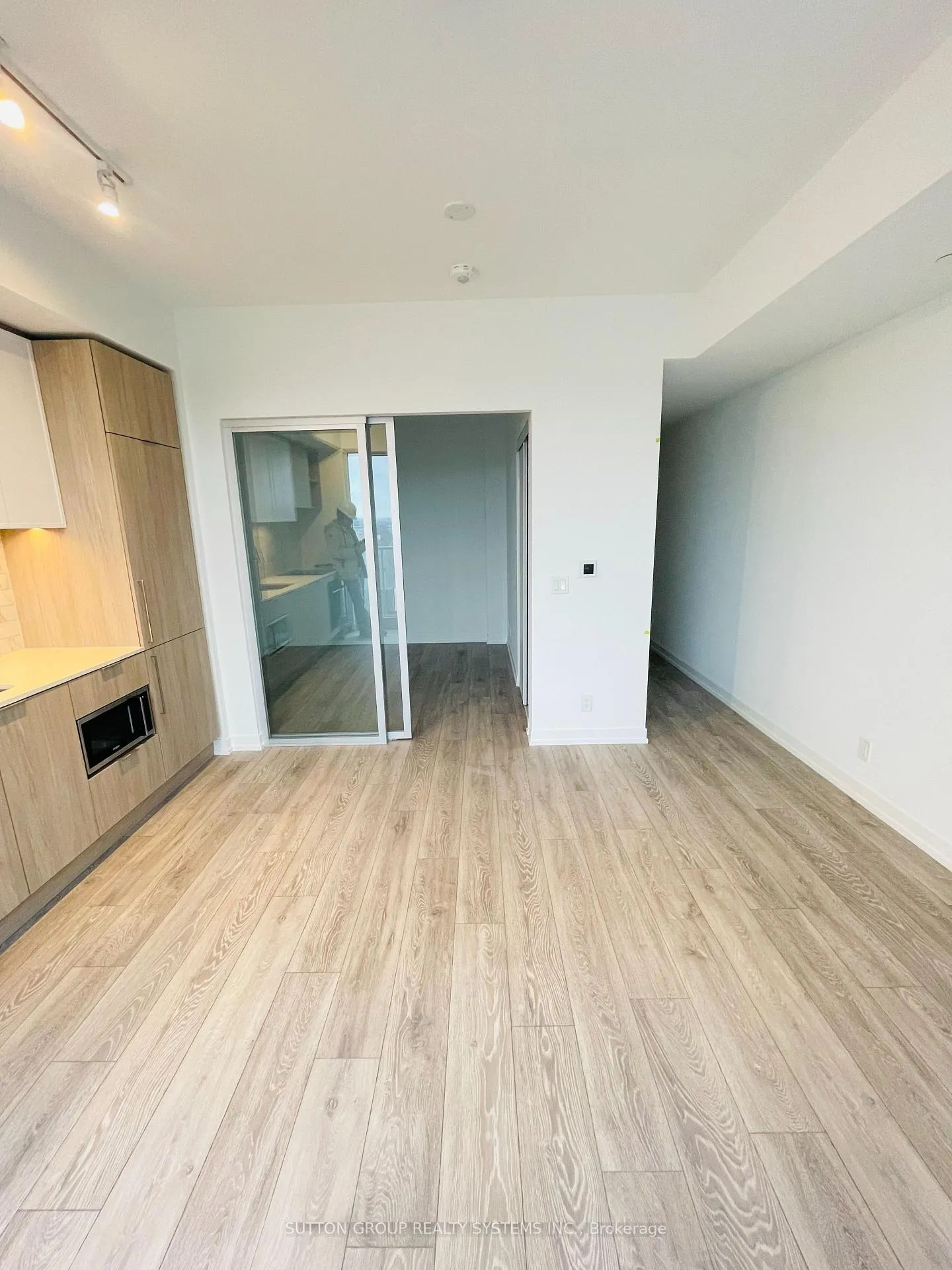 Photo 6 of Unit 1809, 2020 Bathurst Street, Toronto, Humewood-Cedarvale — HOMEH