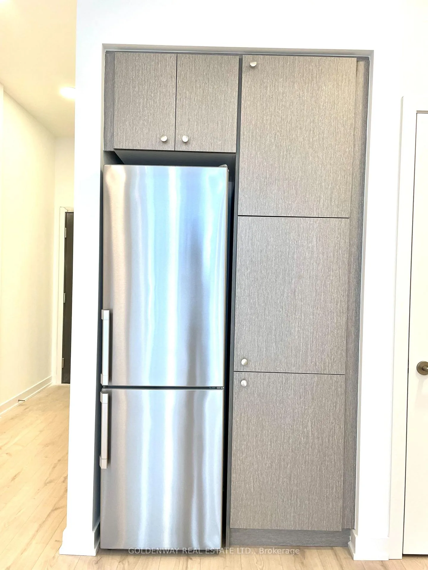 Photo 5 of Unit Ph12, 9 Tecumseth Street, Toronto, Niagara — HOMEH