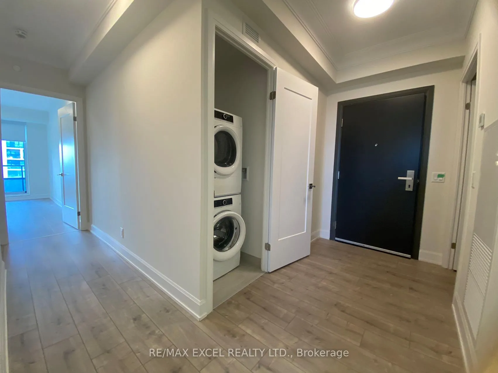 Photo 5 of Unit 2001, 38 Water Walk Drive, Markham, Unionville — HOMEH