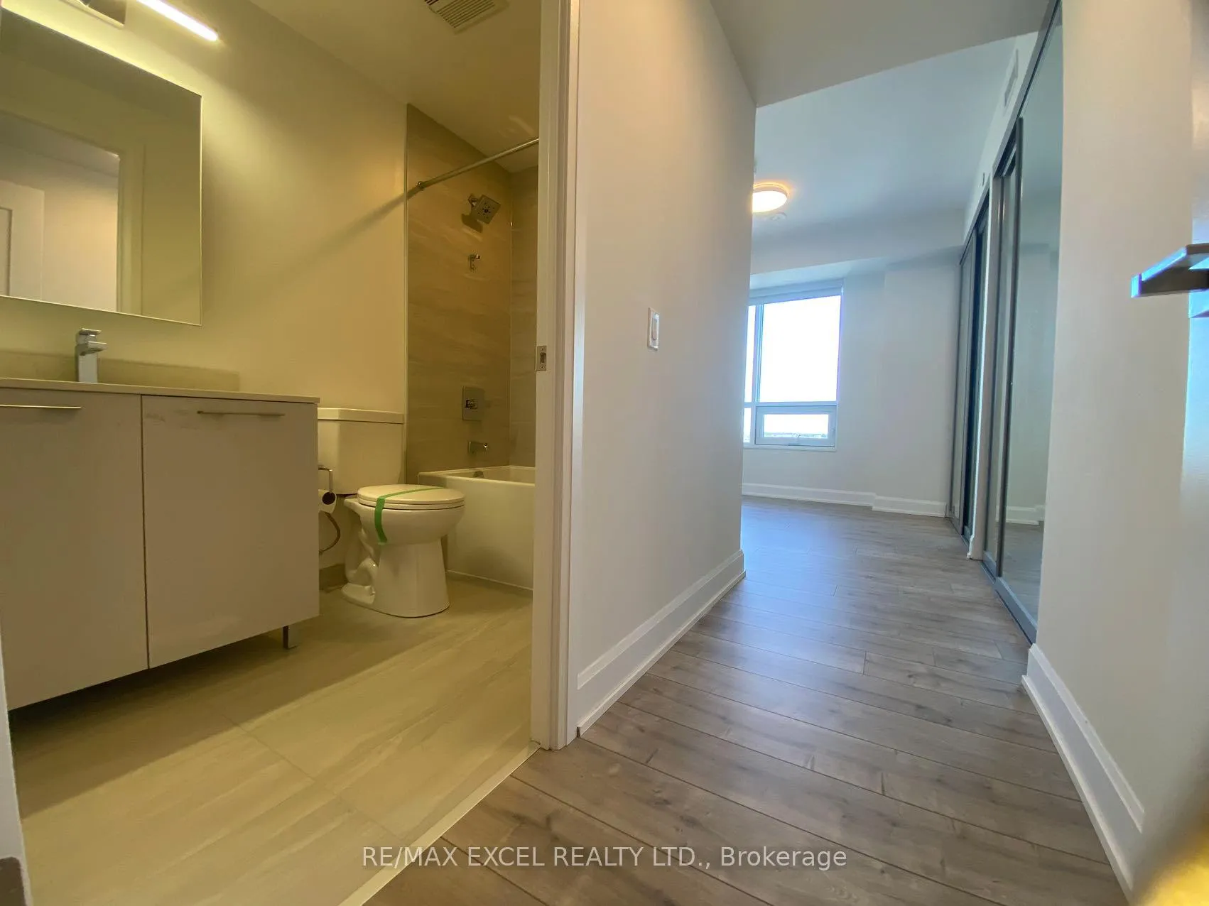 Photo 12 of Unit 2001, 38 Water Walk Drive, Markham, Unionville — HOMEH