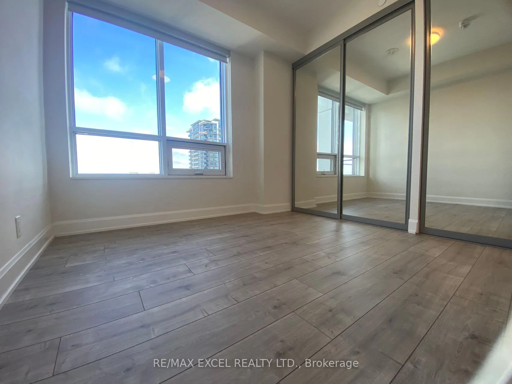 Photo 17 of Unit 2001, 38 Water Walk Drive, Markham, Unionville — HOMEH