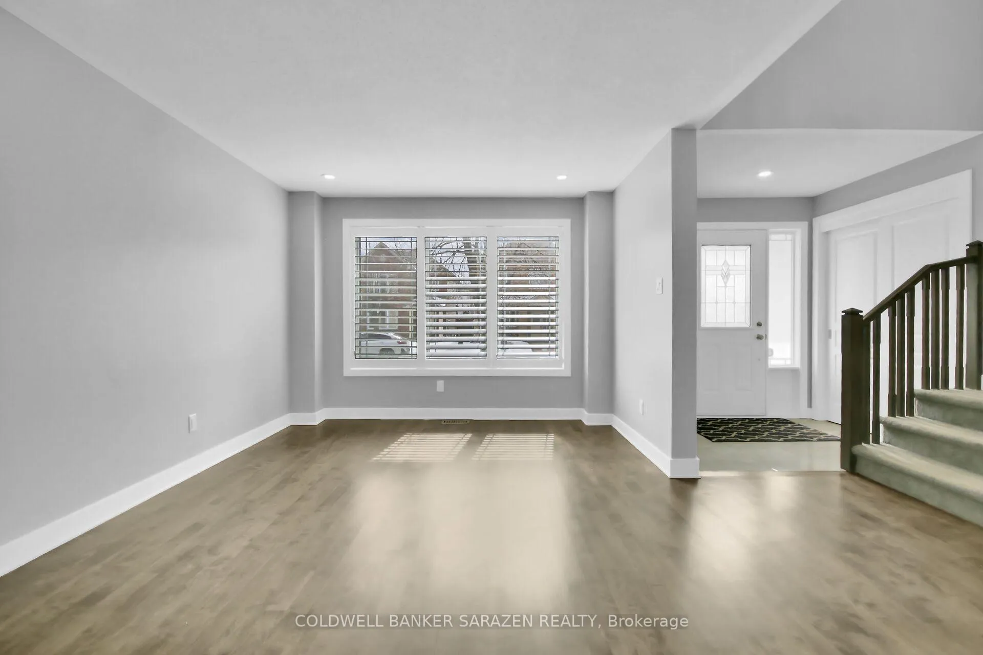 Photo 4 of 715 Clearbrook Drive, Ottawa, Barrhaven - Strandherd — HOMEH