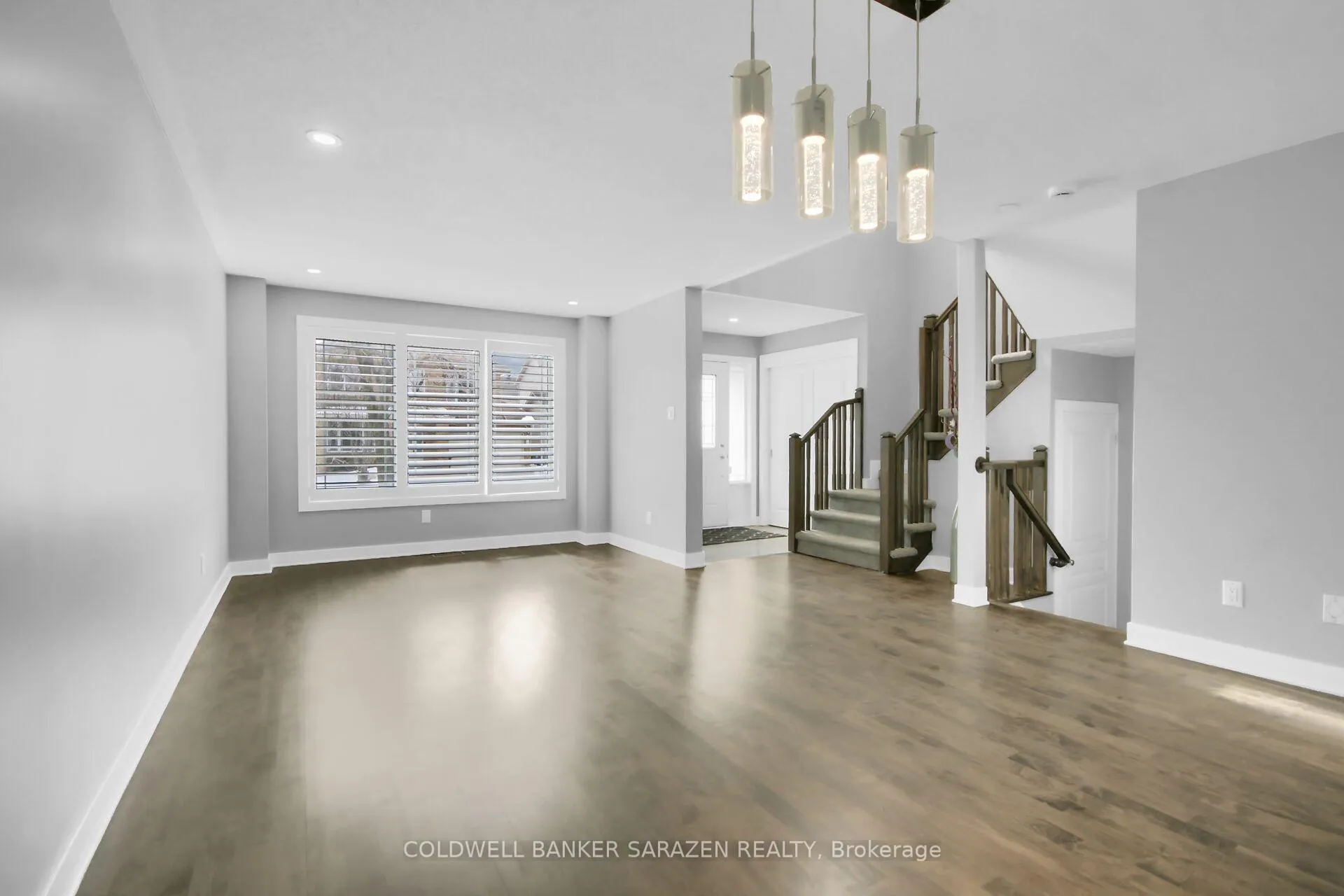 Photo 6 of 715 Clearbrook Drive, Ottawa, Barrhaven - Strandherd — HOMEH