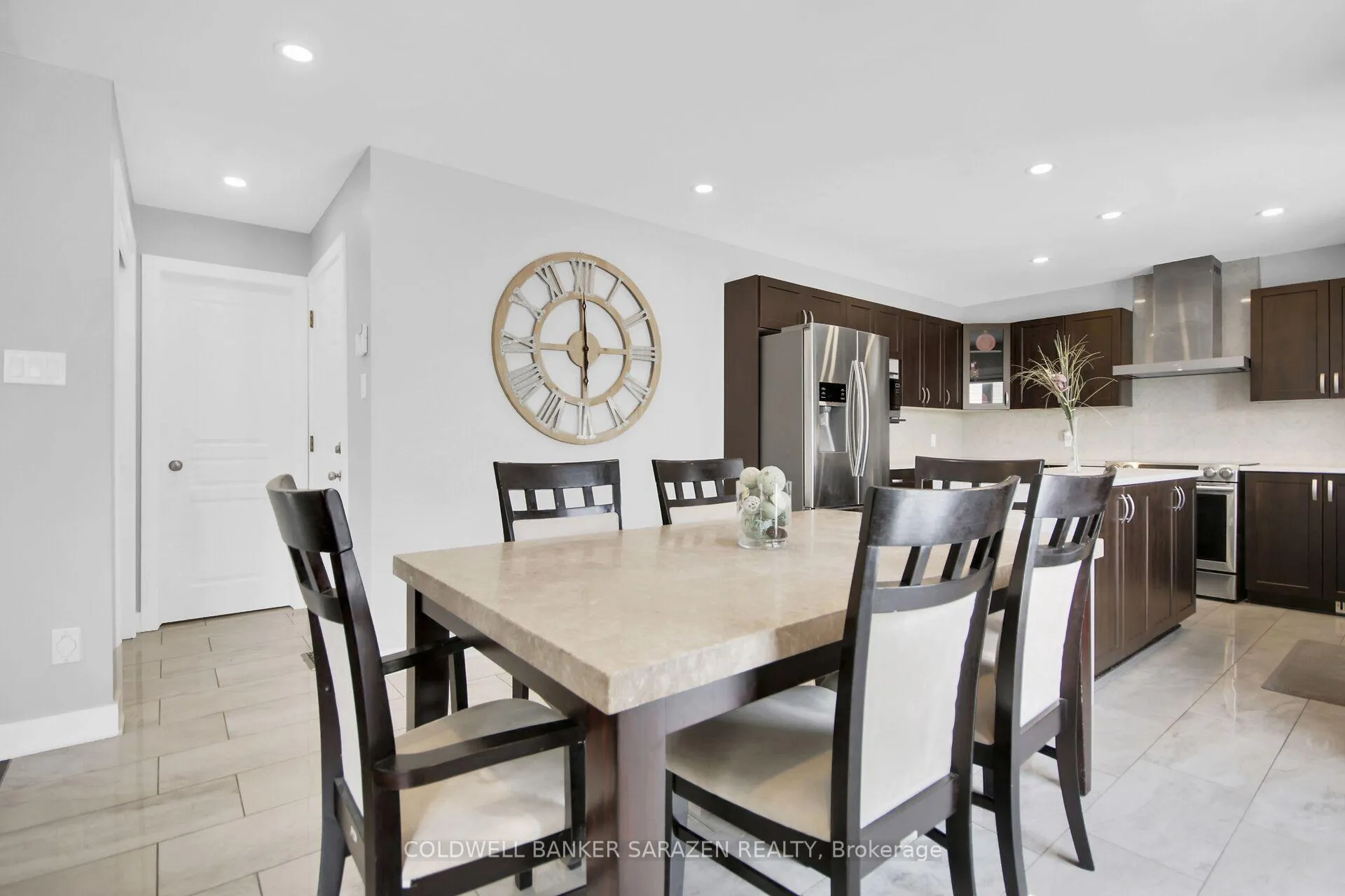 Photo 12 of 715 Clearbrook Drive, Ottawa, Barrhaven - Strandherd — HOMEH