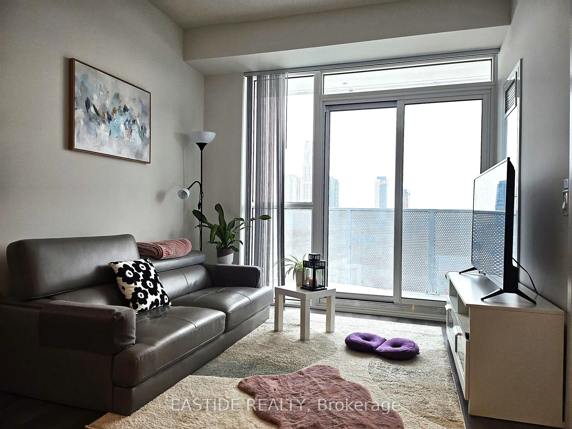 Photo 6 of Unit 1506, 28 Interchange Way, Vaughan, Vaughan Corporate Centre — HOMEH