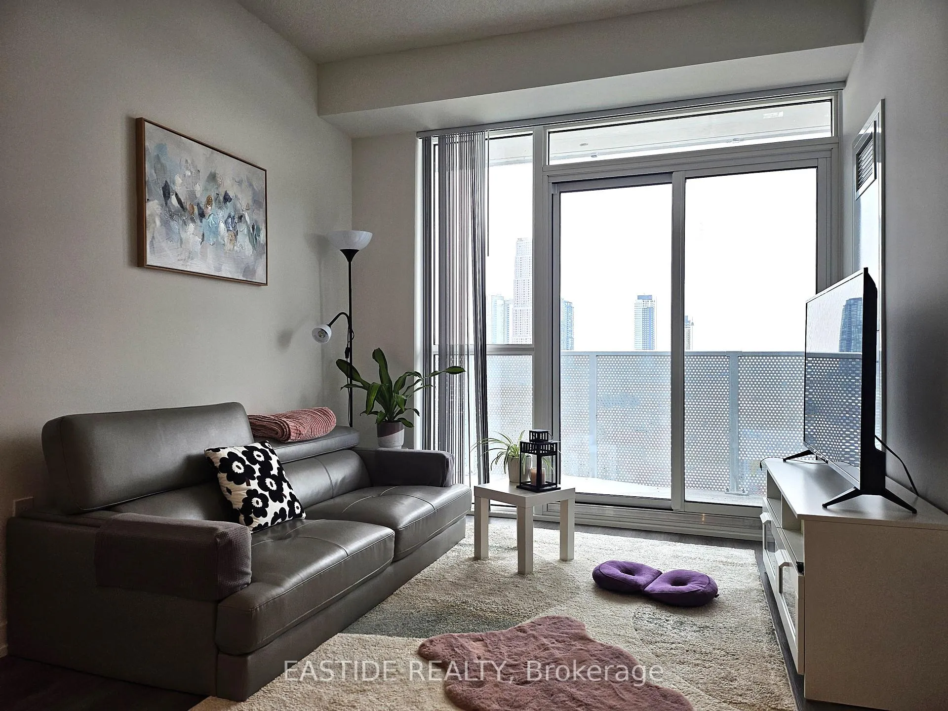 Photo 7 of Unit 1506, 28 Interchange Way, Vaughan, Vaughan Corporate Centre — HOMEH