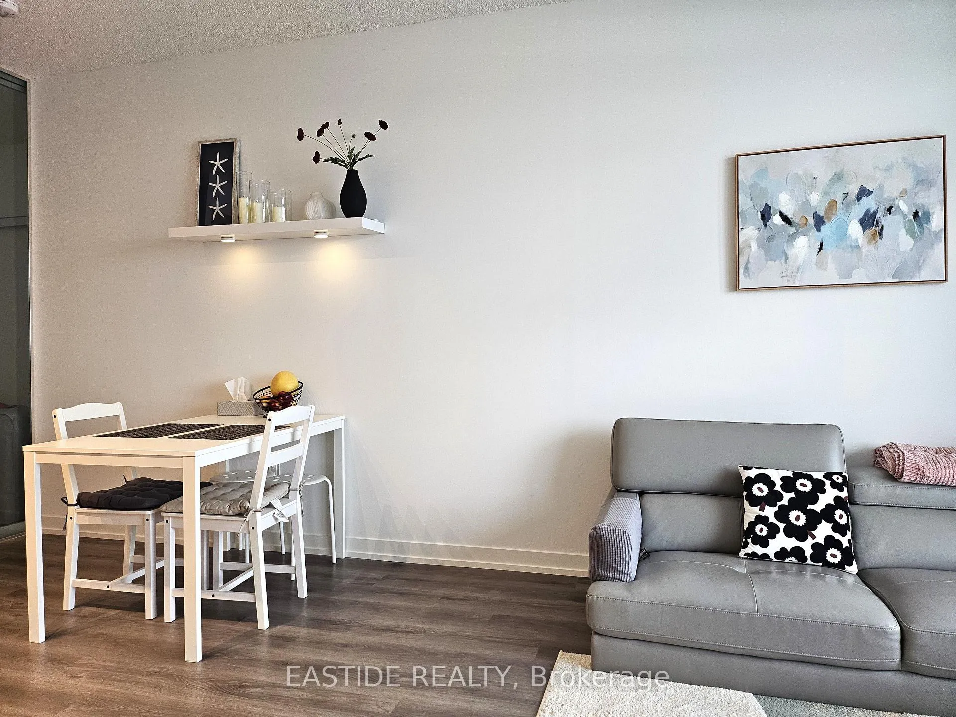 Photo 9 of Unit 1506, 28 Interchange Way, Vaughan, Vaughan Corporate Centre — HOMEH