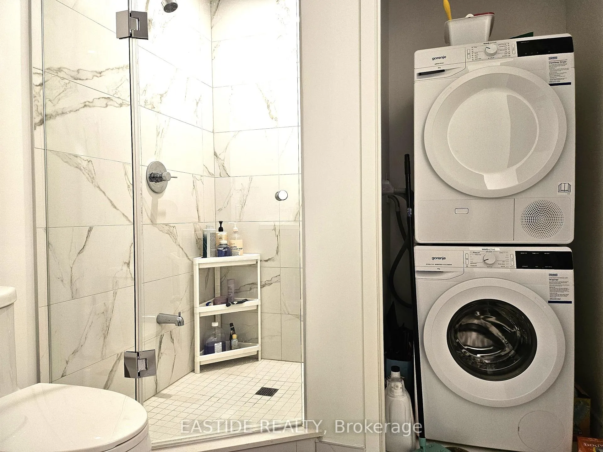 Photo 13 of Unit 1506, 28 Interchange Way, Vaughan, Vaughan Corporate Centre — HOMEH