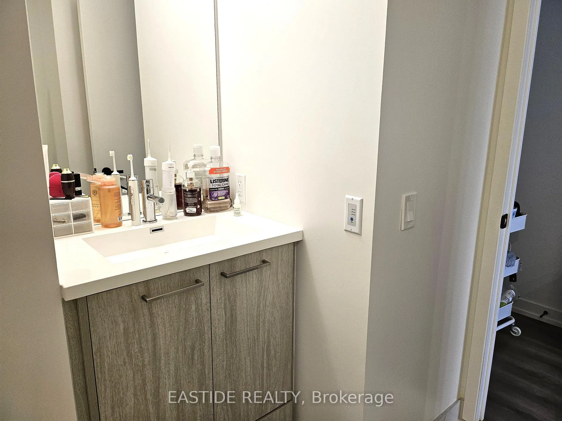 Photo 14 of Unit 1506, 28 Interchange Way, Vaughan, Vaughan Corporate Centre — HOMEH