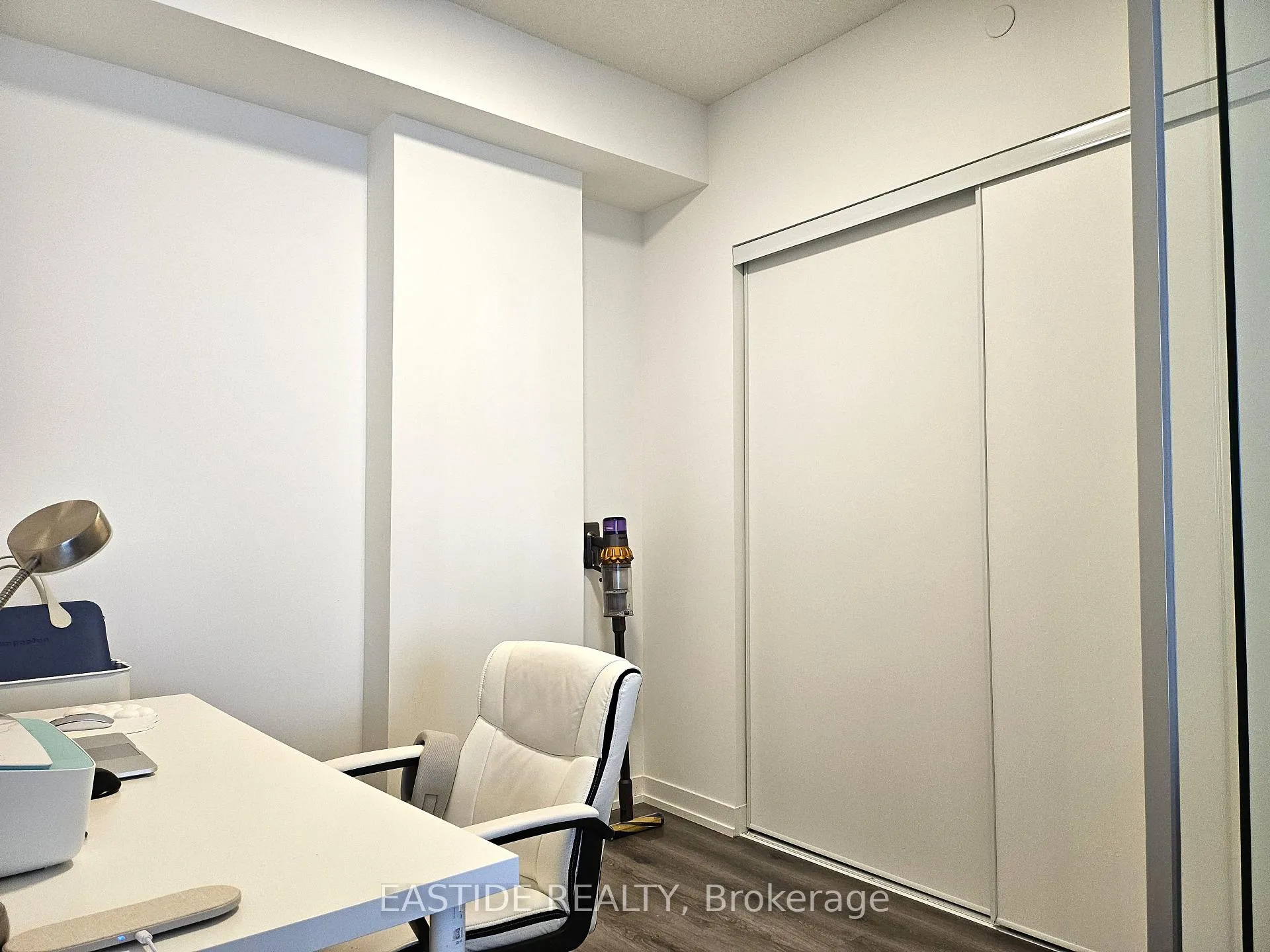 Photo 16 of Unit 1506, 28 Interchange Way, Vaughan, Vaughan Corporate Centre — HOMEH