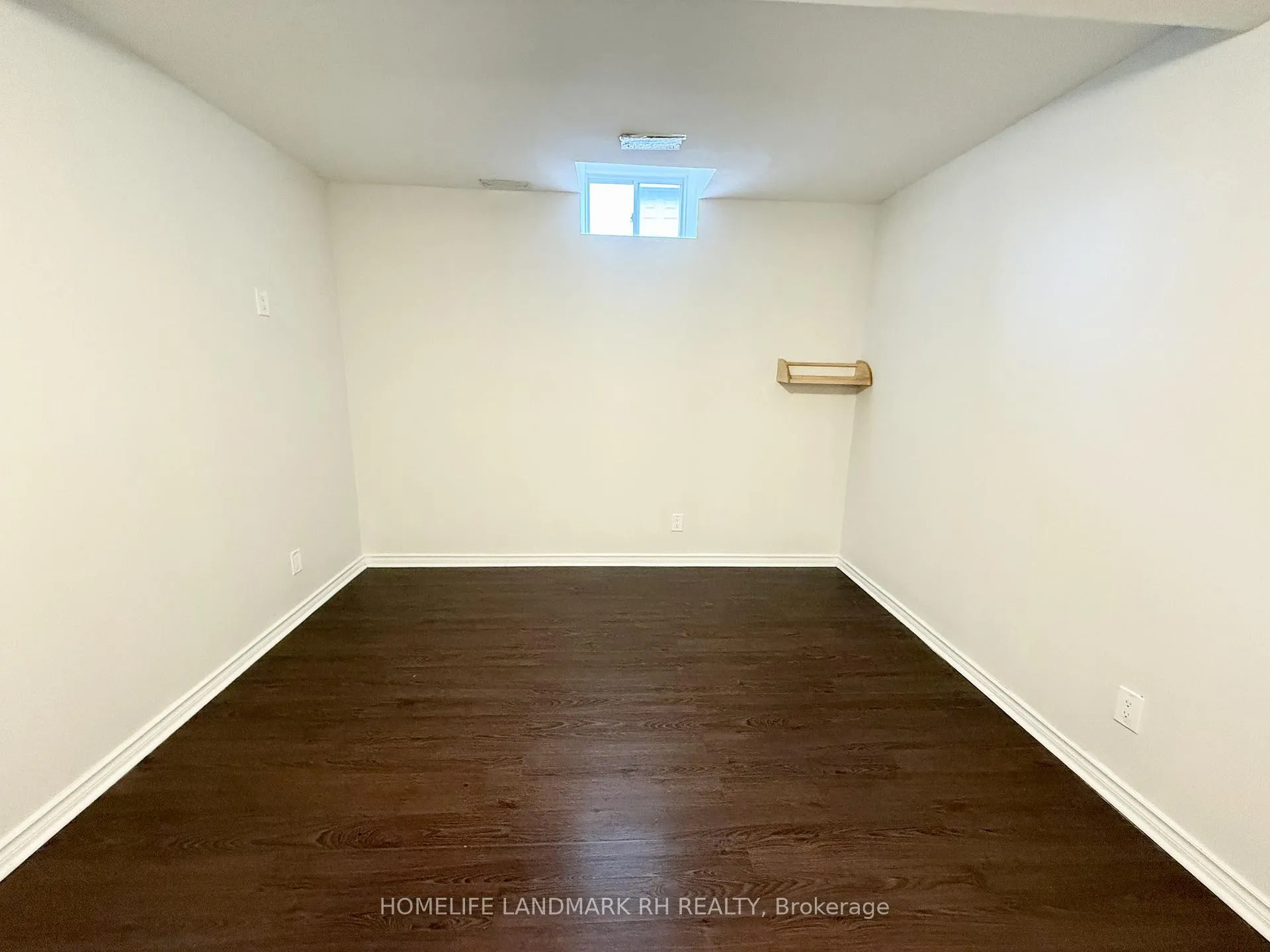 Photo 7 of Unit Lower Level, 78 Halldorson Avenue, Aurora, Bayview Northeast — HOMEH
