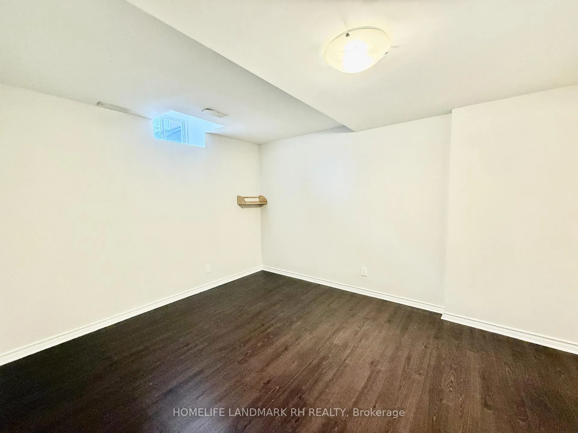 Photo 8 of Unit Lower Level, 78 Halldorson Avenue, Aurora, Bayview Northeast — HOMEH
