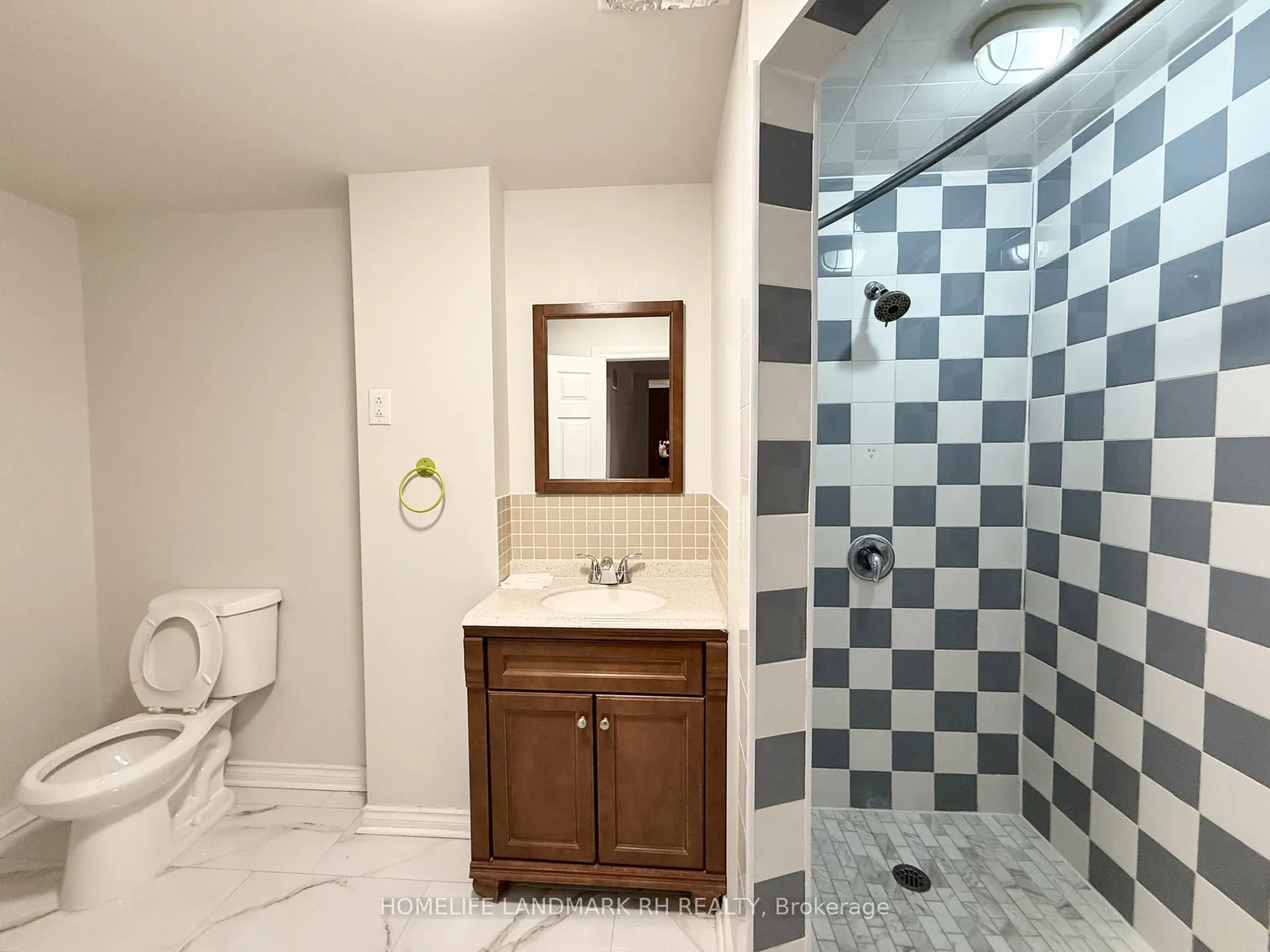 Photo 9 of Unit Lower Level, 78 Halldorson Avenue, Aurora, Bayview Northeast — HOMEH