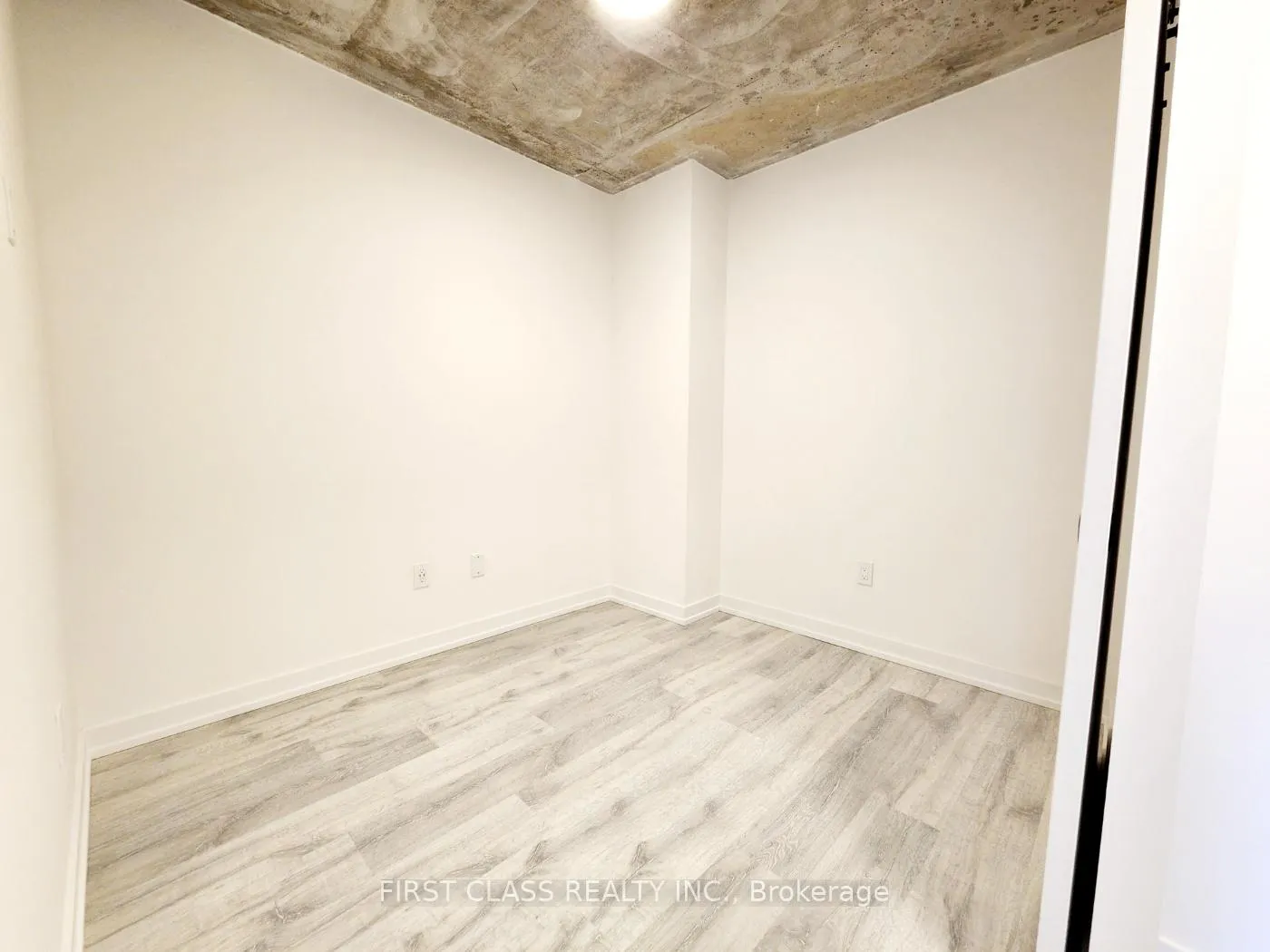 Photo 12 of Unit 1308, 2 Augusta Avenue, Toronto, Kensington-Chinatown — HOMEH