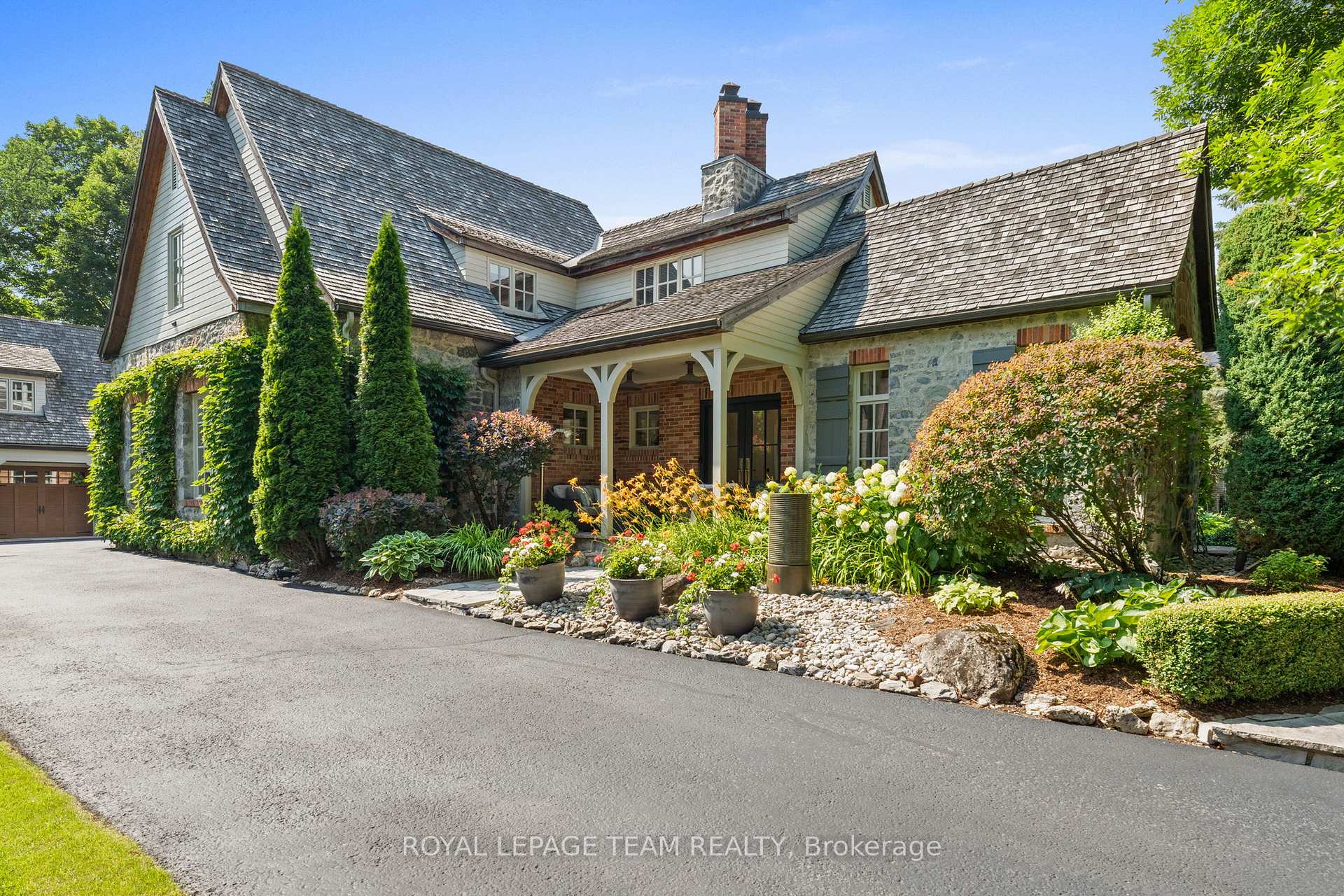 Photo 3 of 5572 Carrison Drive, Ottawa, Manotick Village & Manotick Estates — HOMEH