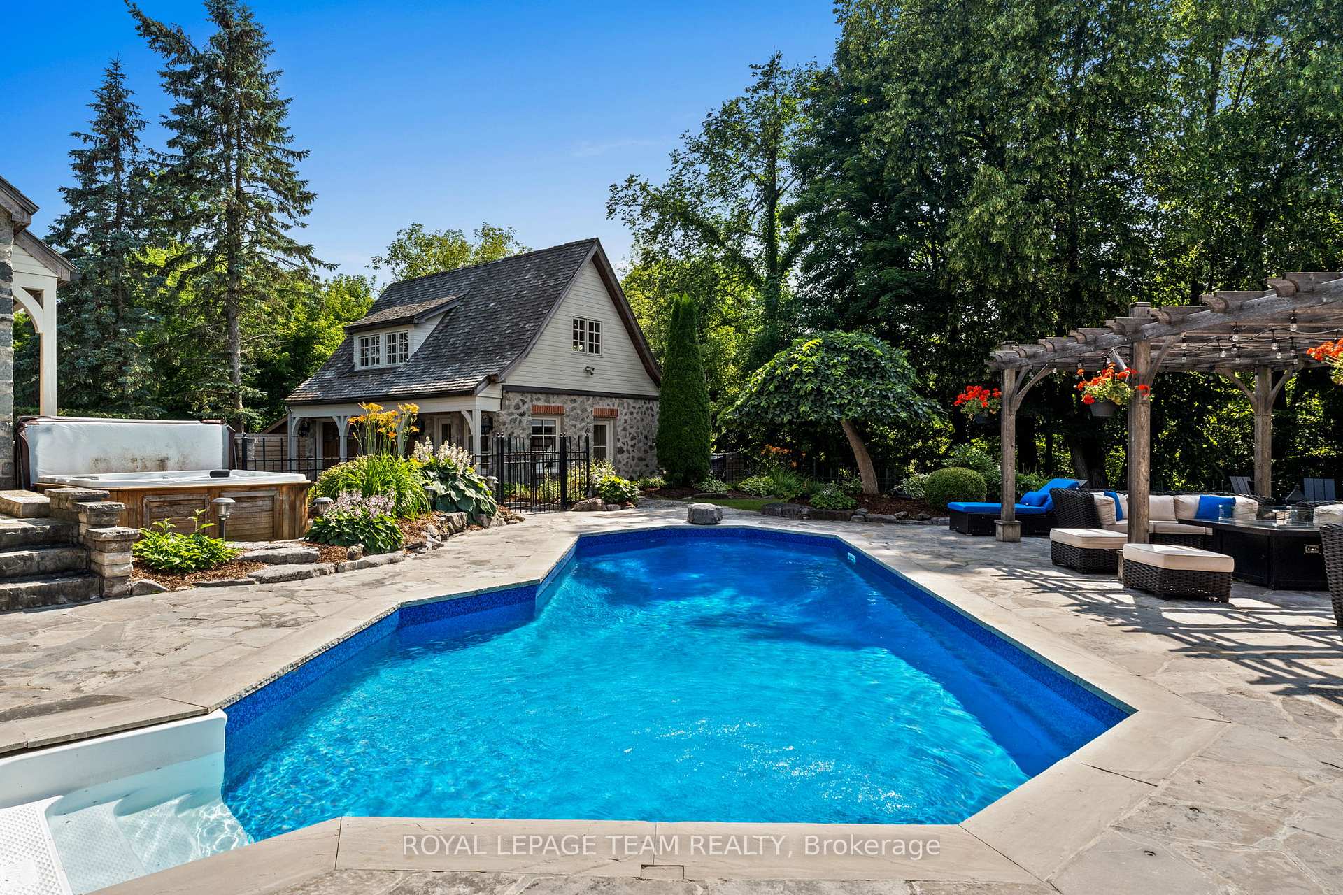 Photo 37 of 5572 Carrison Drive, Ottawa, Manotick Village & Manotick Estates — HOMEH