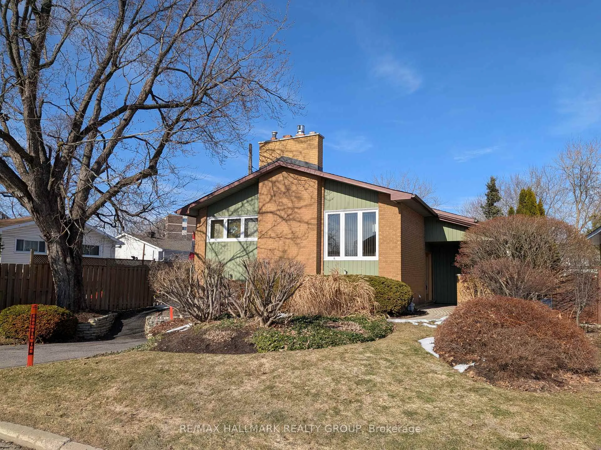 Photo 2 of 2279 Harding Road, Ottawa, Elmvale Acres/Urbandale — HOMEH