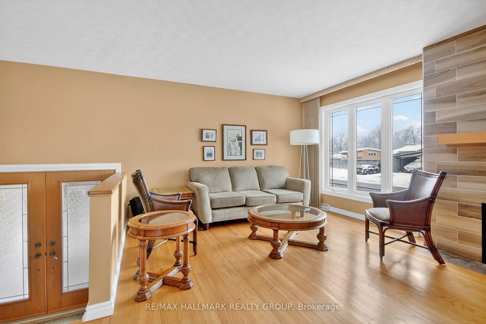 Photo 4 of 2279 Harding Road, Ottawa, Elmvale Acres/Urbandale — HOMEH