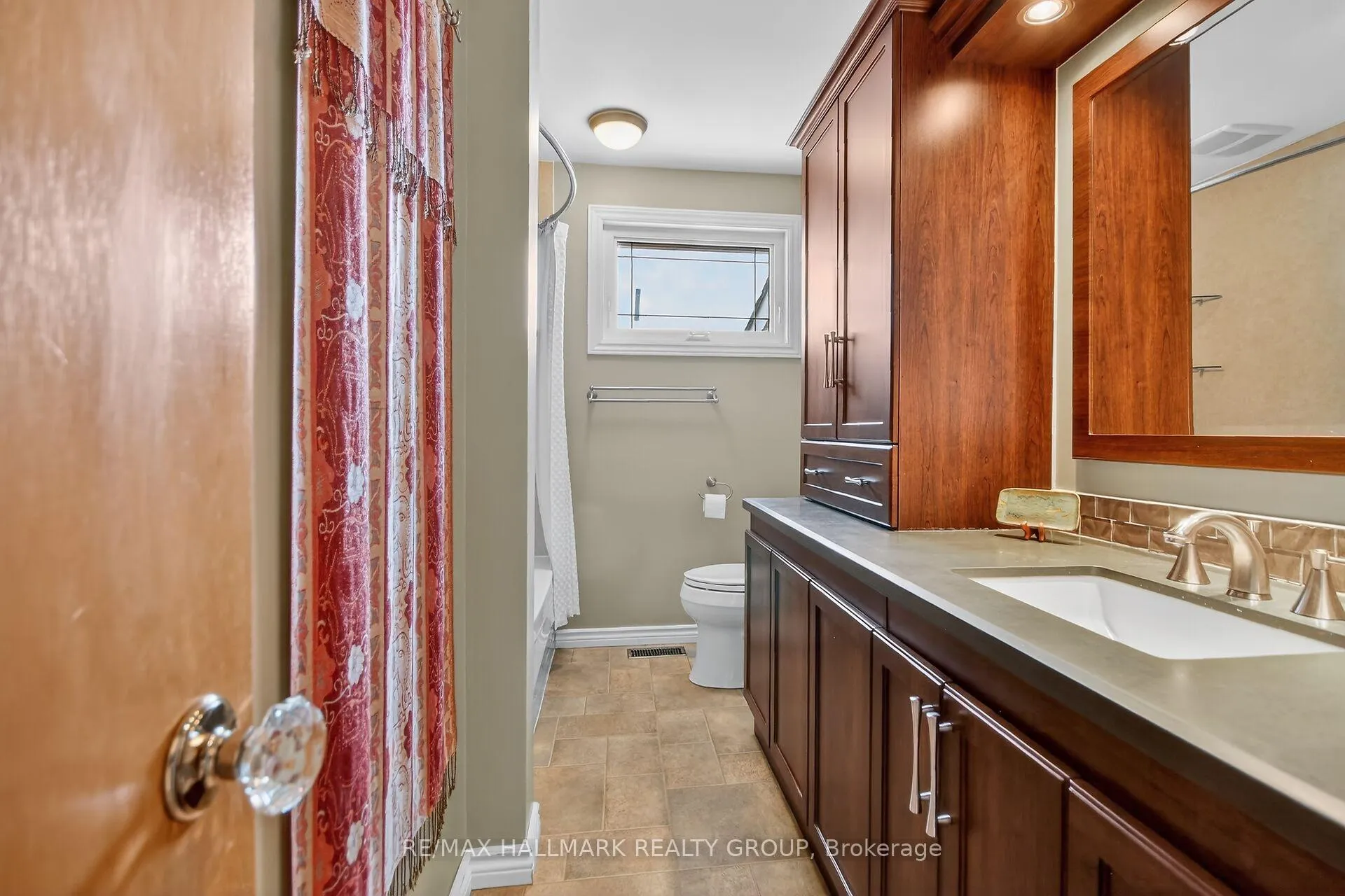 Photo 12 of 2279 Harding Road, Ottawa, Elmvale Acres/Urbandale — HOMEH