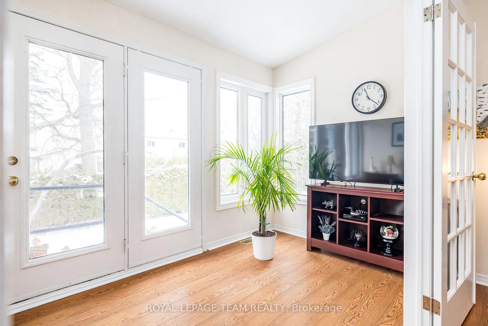 Photo 8 of 27 Pine Needles Court, Ottawa, Stittsville (Central) — HOMEH