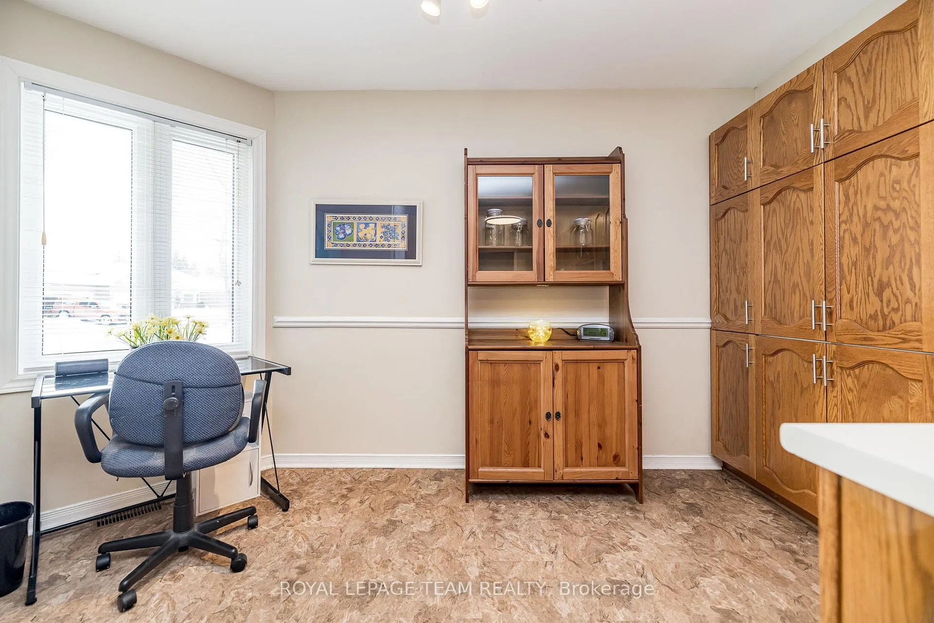 Photo 15 of 27 Pine Needles Court, Ottawa, Stittsville (Central) — HOMEH