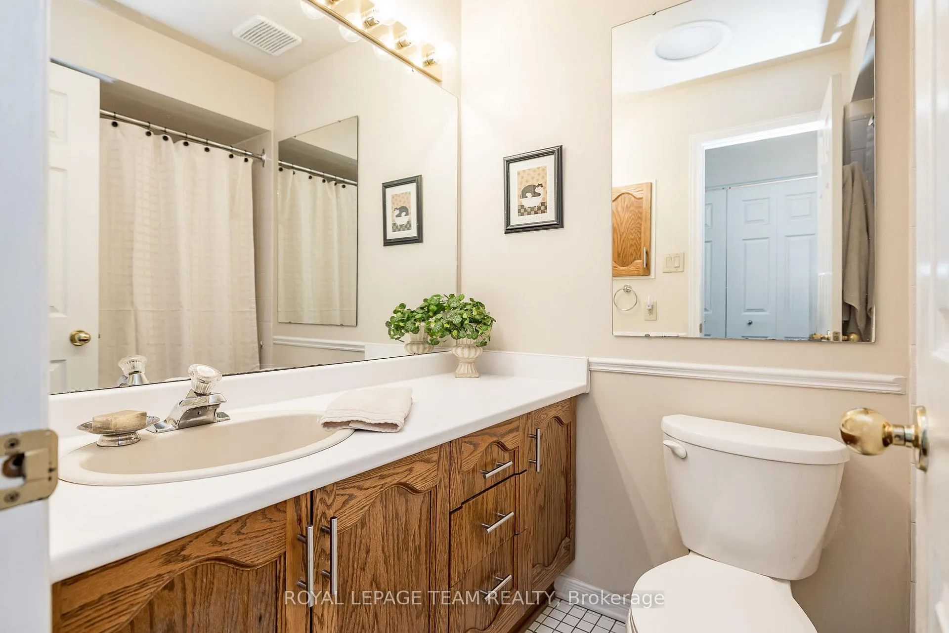 Photo 19 of 27 Pine Needles Court, Ottawa, Stittsville (Central) — HOMEH