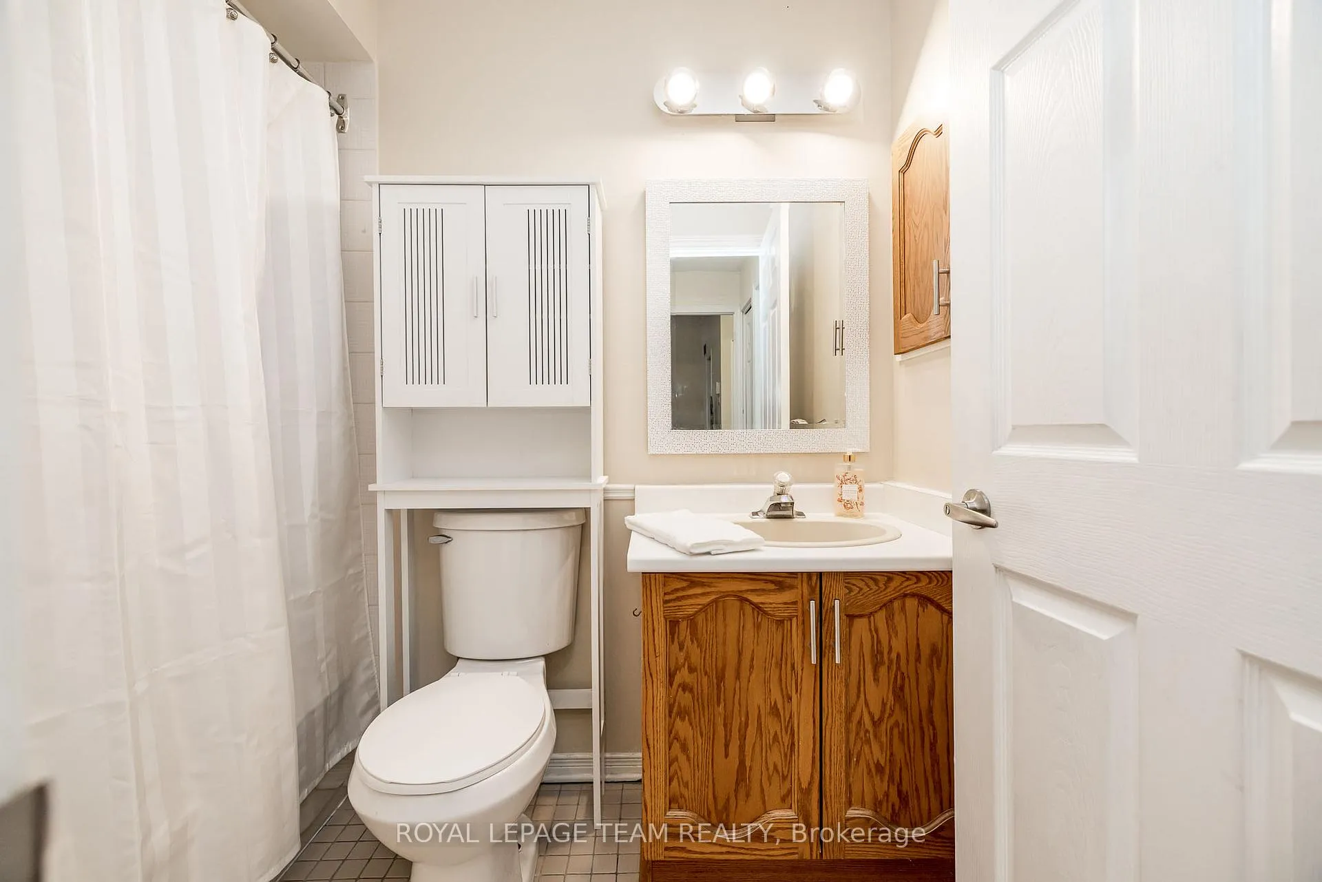 Photo 22 of 27 Pine Needles Court, Ottawa, Stittsville (Central) — HOMEH