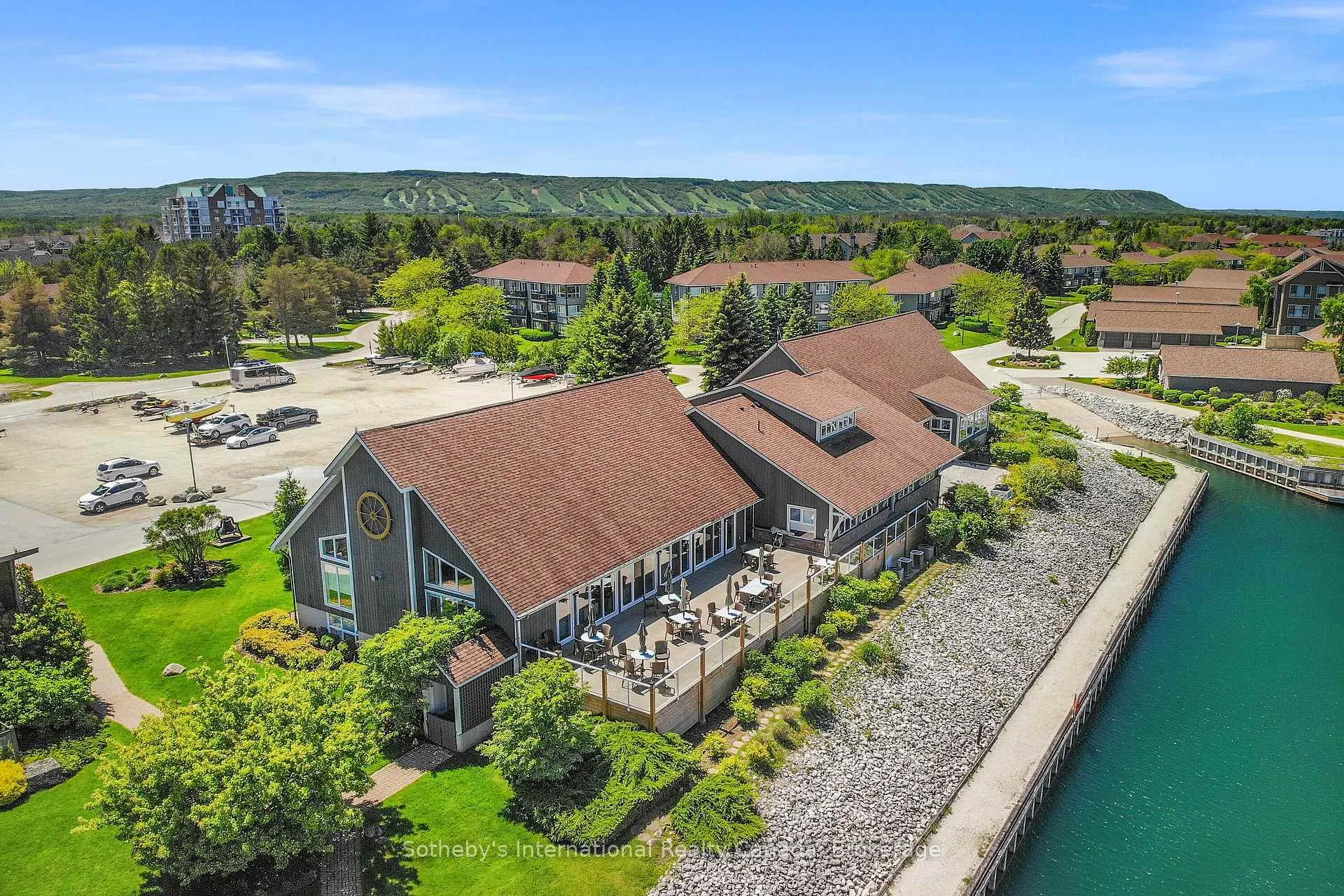 Photo 1 of 331 Mariners Way, Collingwood — HOMEH