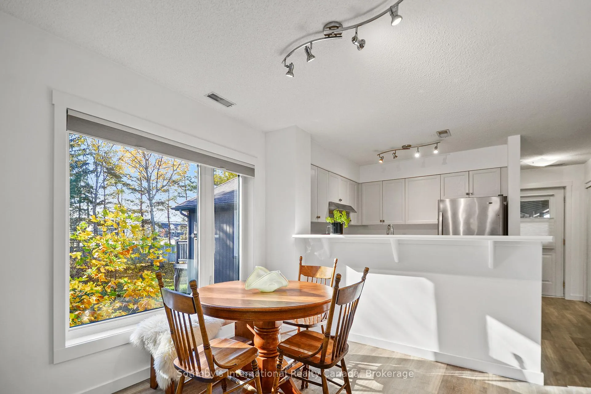 Photo 11 of 331 Mariners Way, Collingwood — HOMEH