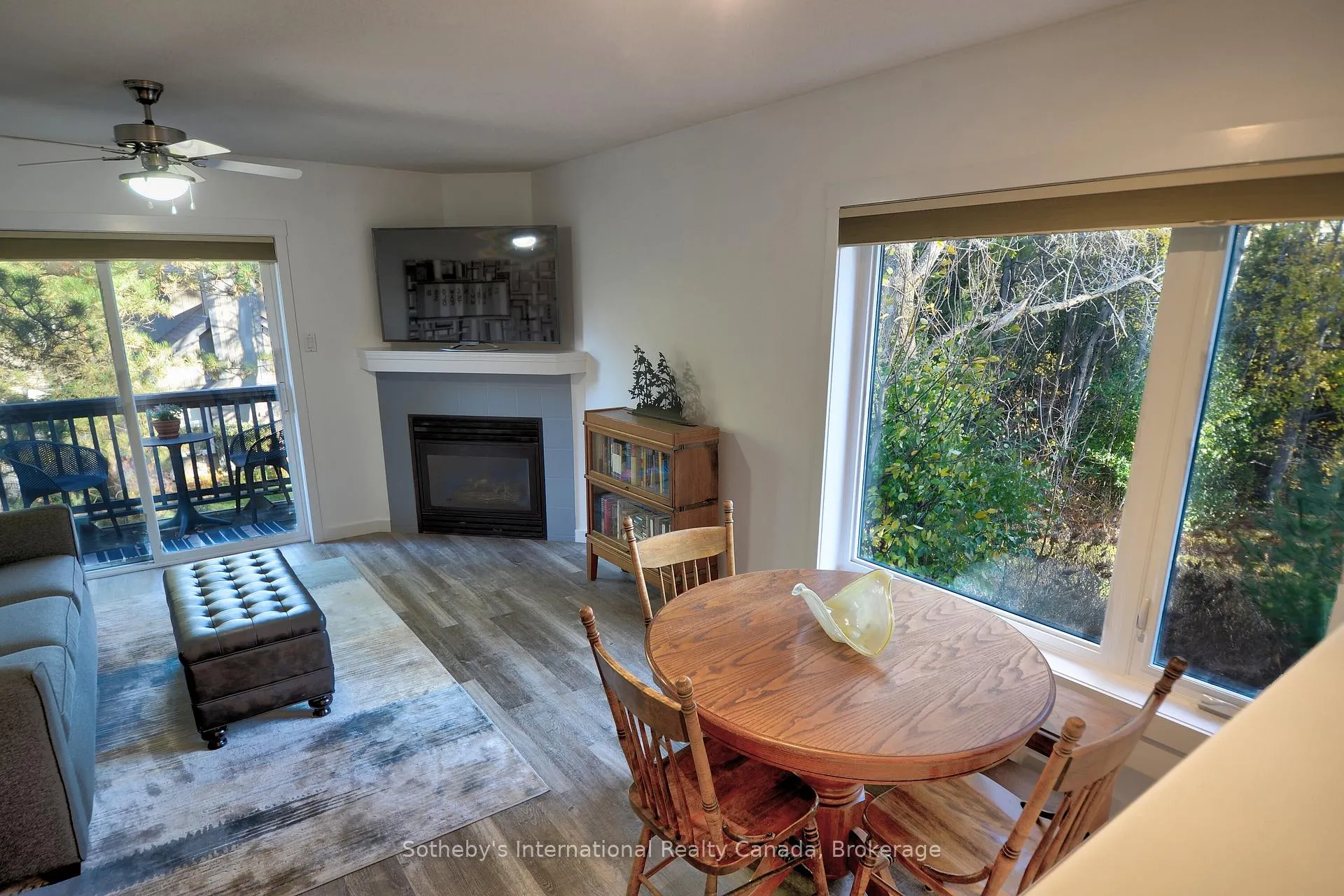 Photo 12 of 331 Mariners Way, Collingwood — HOMEH