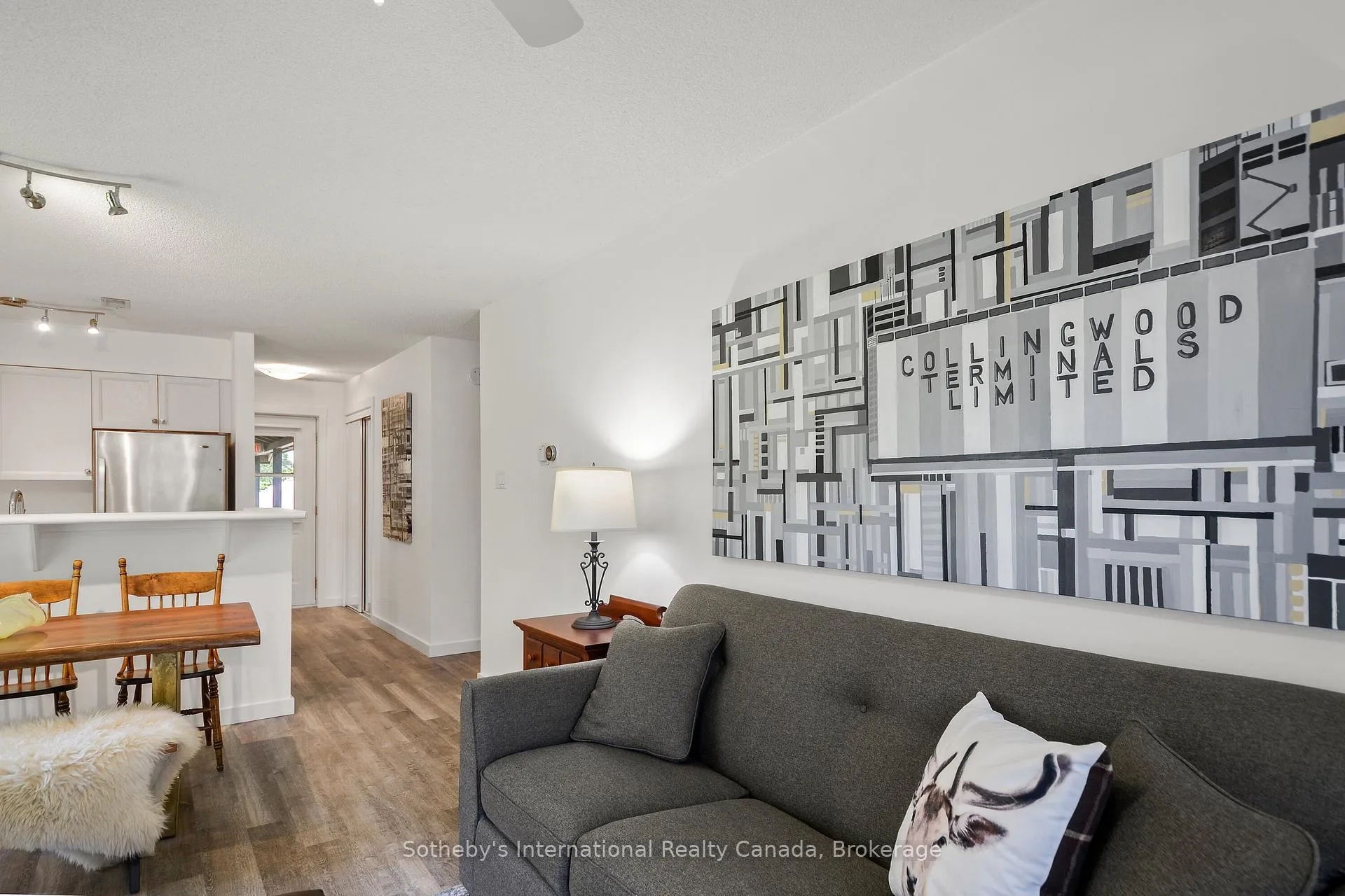 Photo 14 of 331 Mariners Way, Collingwood — HOMEH