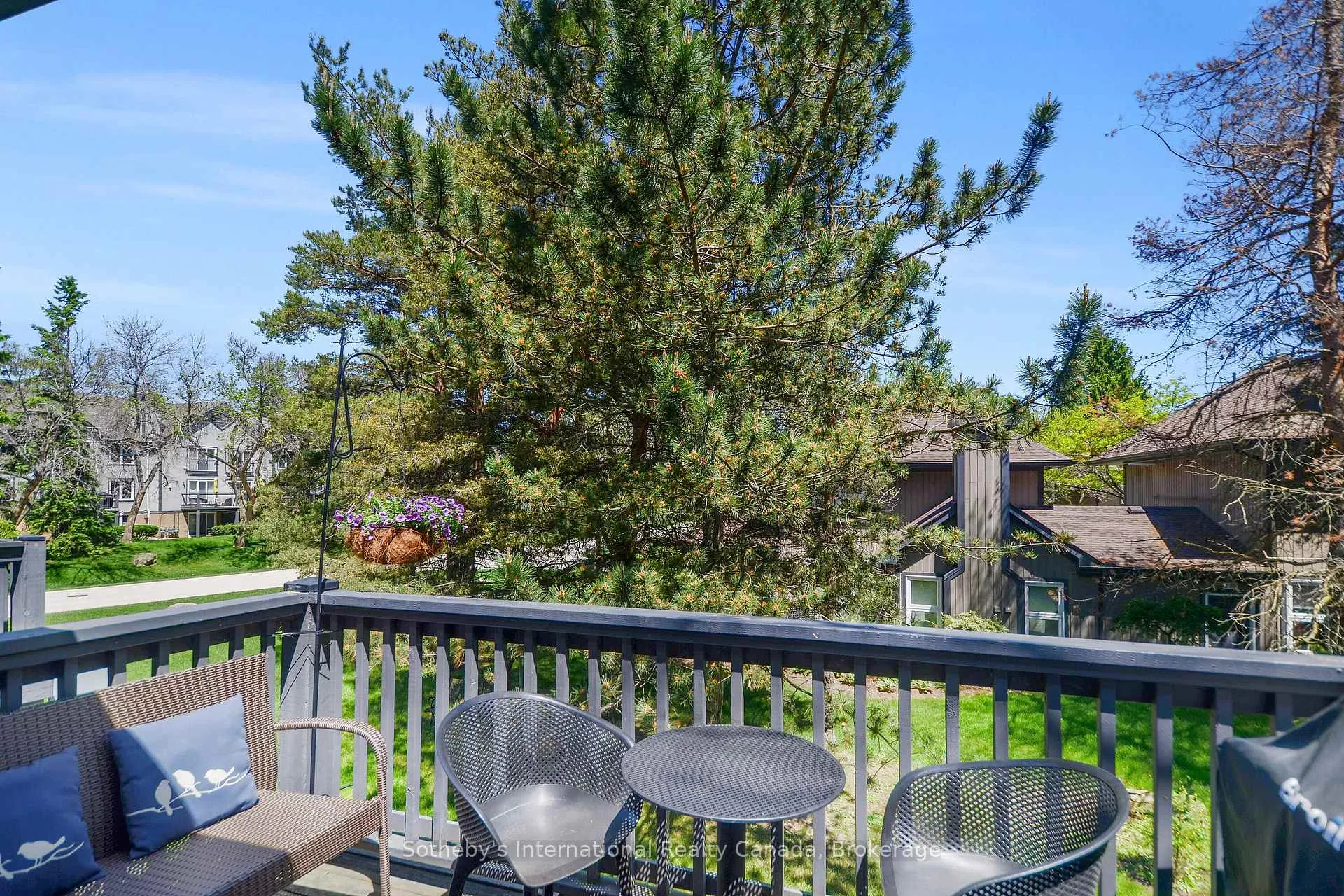 Photo 16 of 331 Mariners Way, Collingwood — HOMEH