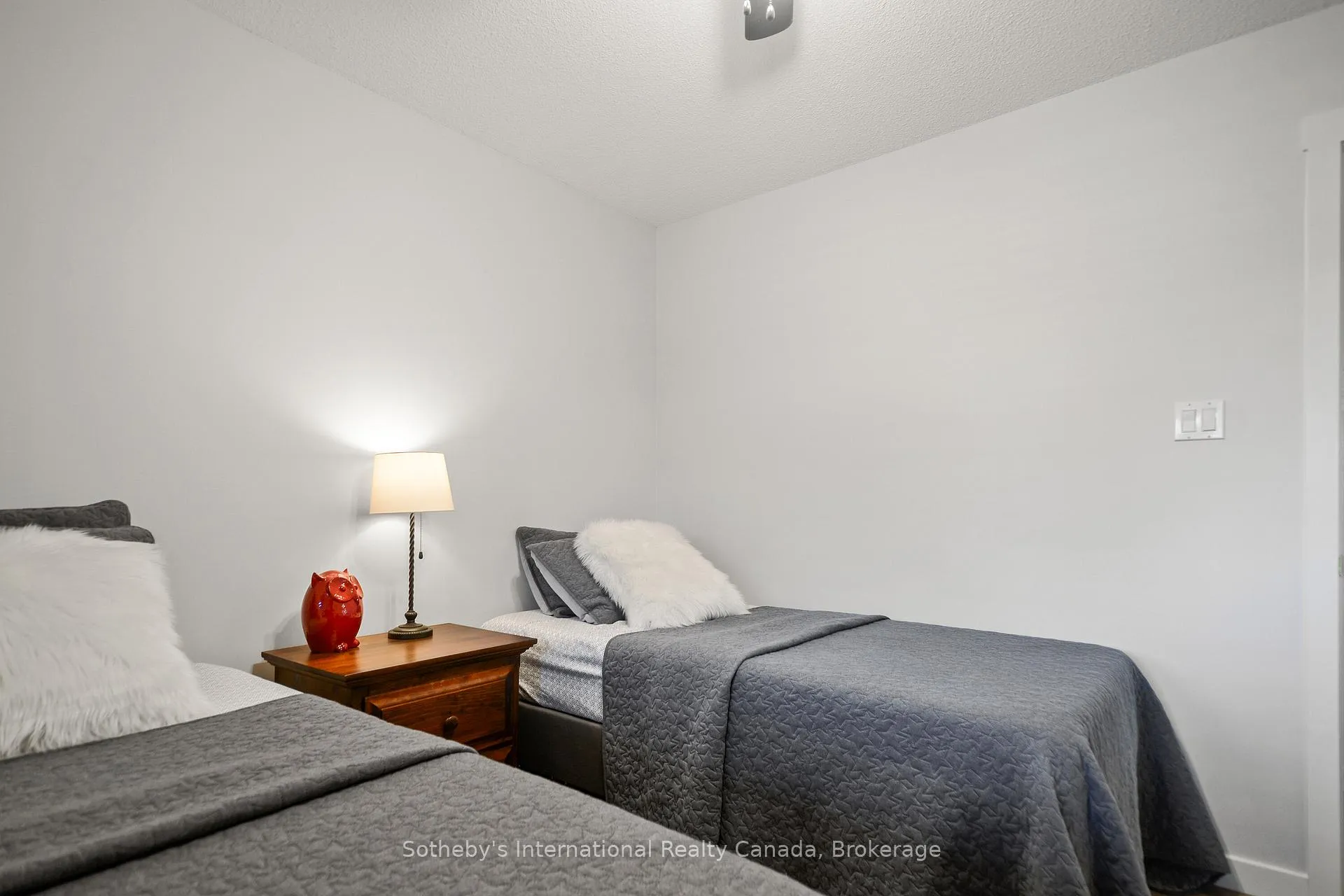 Photo 19 of 331 Mariners Way, Collingwood — HOMEH