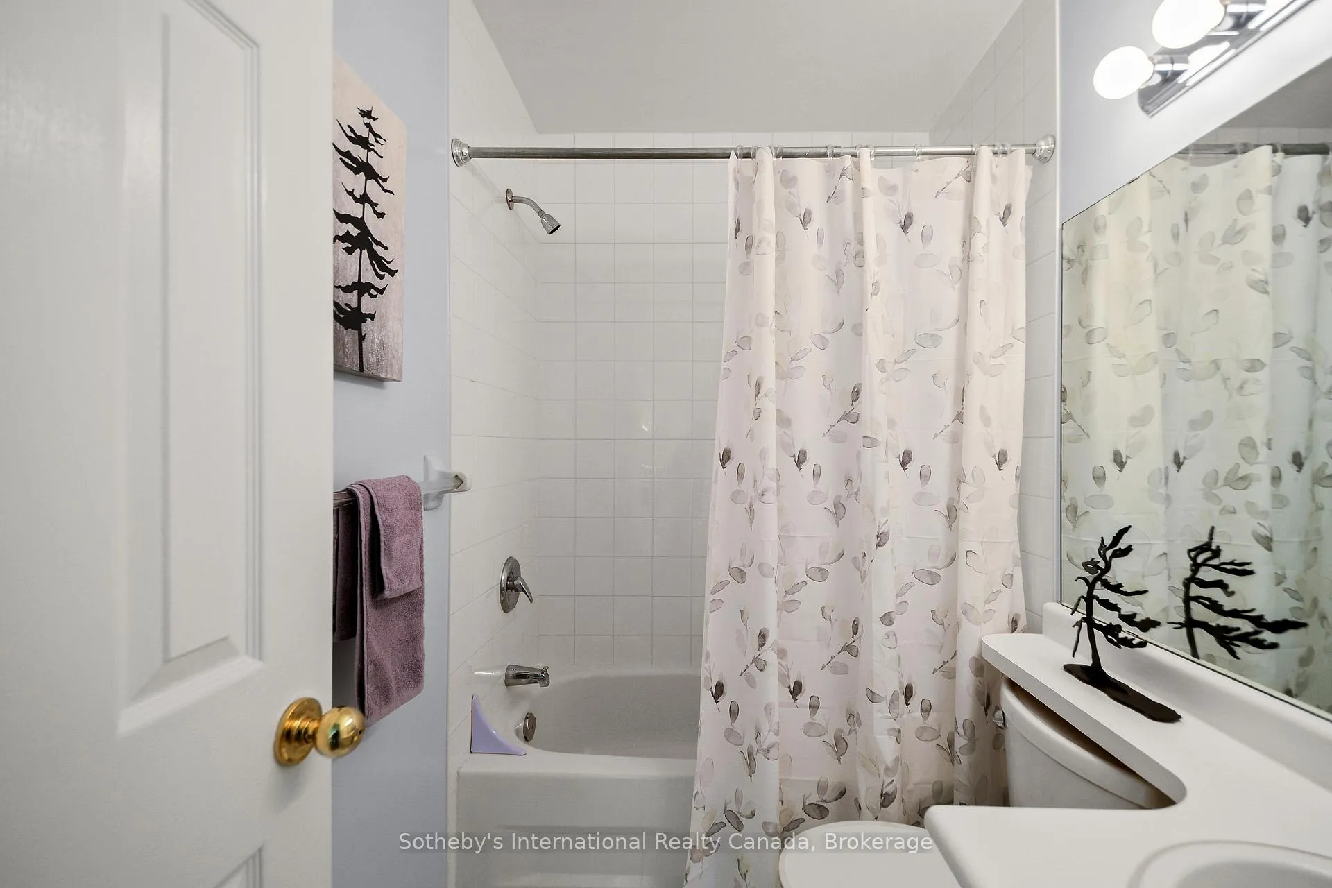 Photo 21 of 331 Mariners Way, Collingwood — HOMEH