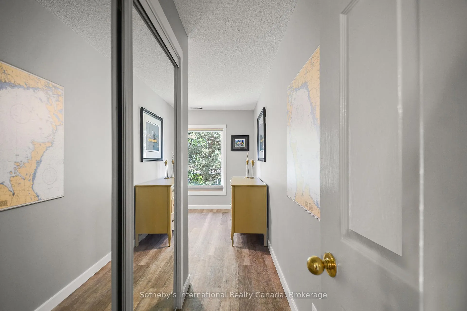 Photo 23 of 331 Mariners Way, Collingwood — HOMEH