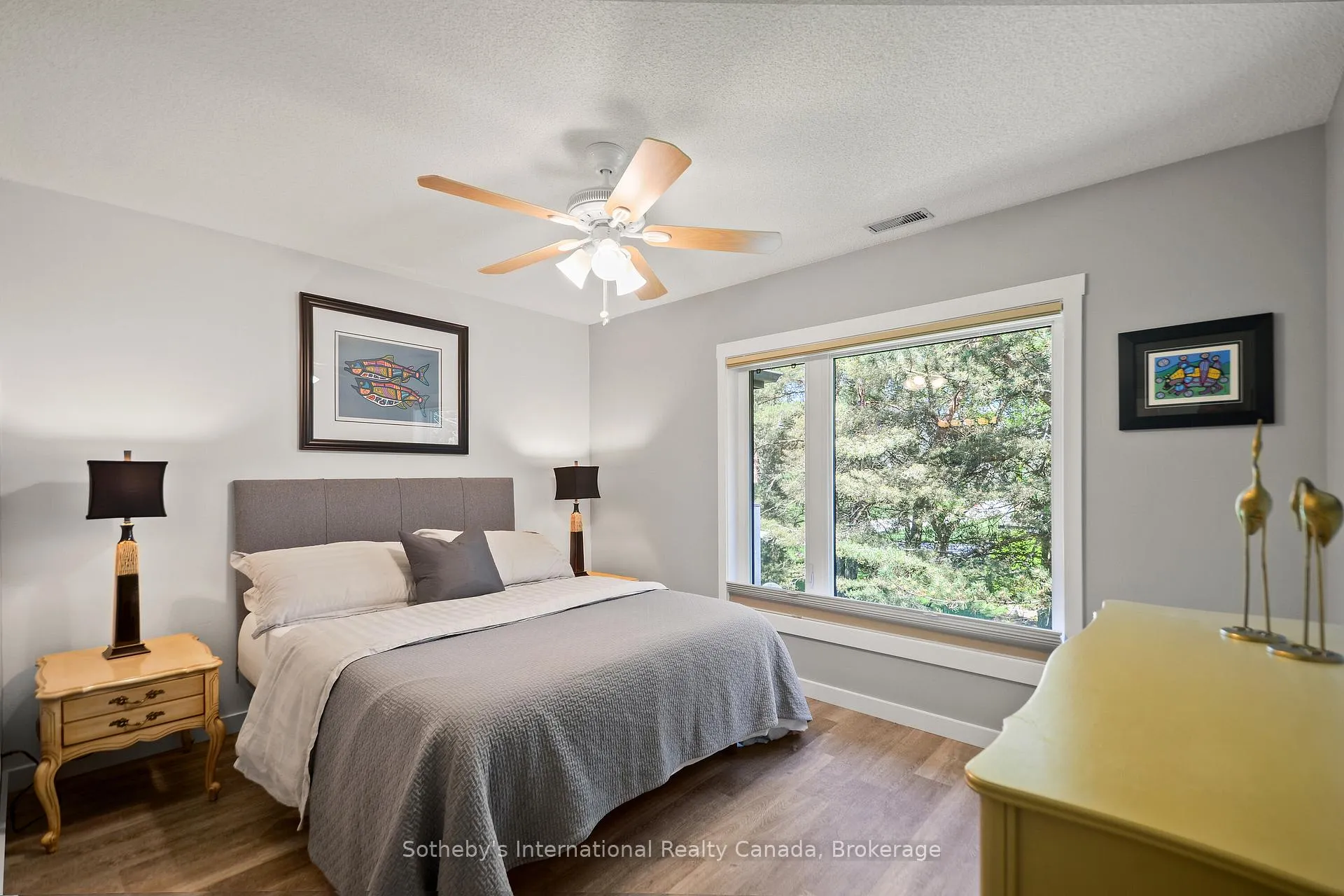 Photo 25 of 331 Mariners Way, Collingwood — HOMEH
