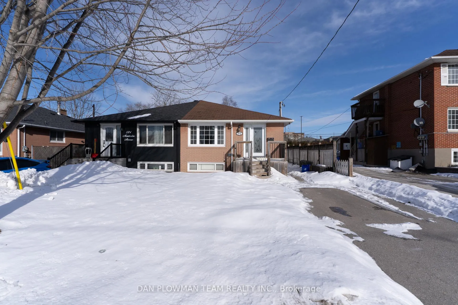 Photo 2 of 572 Montcalm Avenue, Oshawa, Vanier — HOMEH
