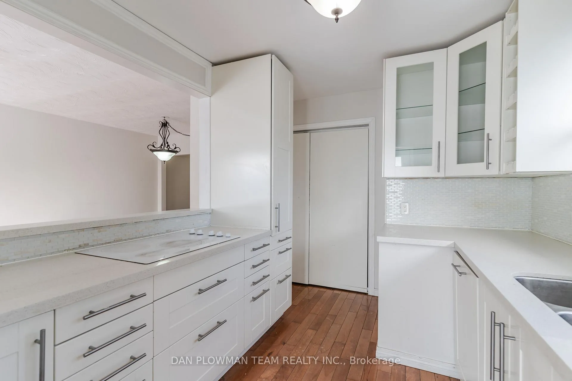 Photo 9 of 572 Montcalm Avenue, Oshawa, Vanier — HOMEH