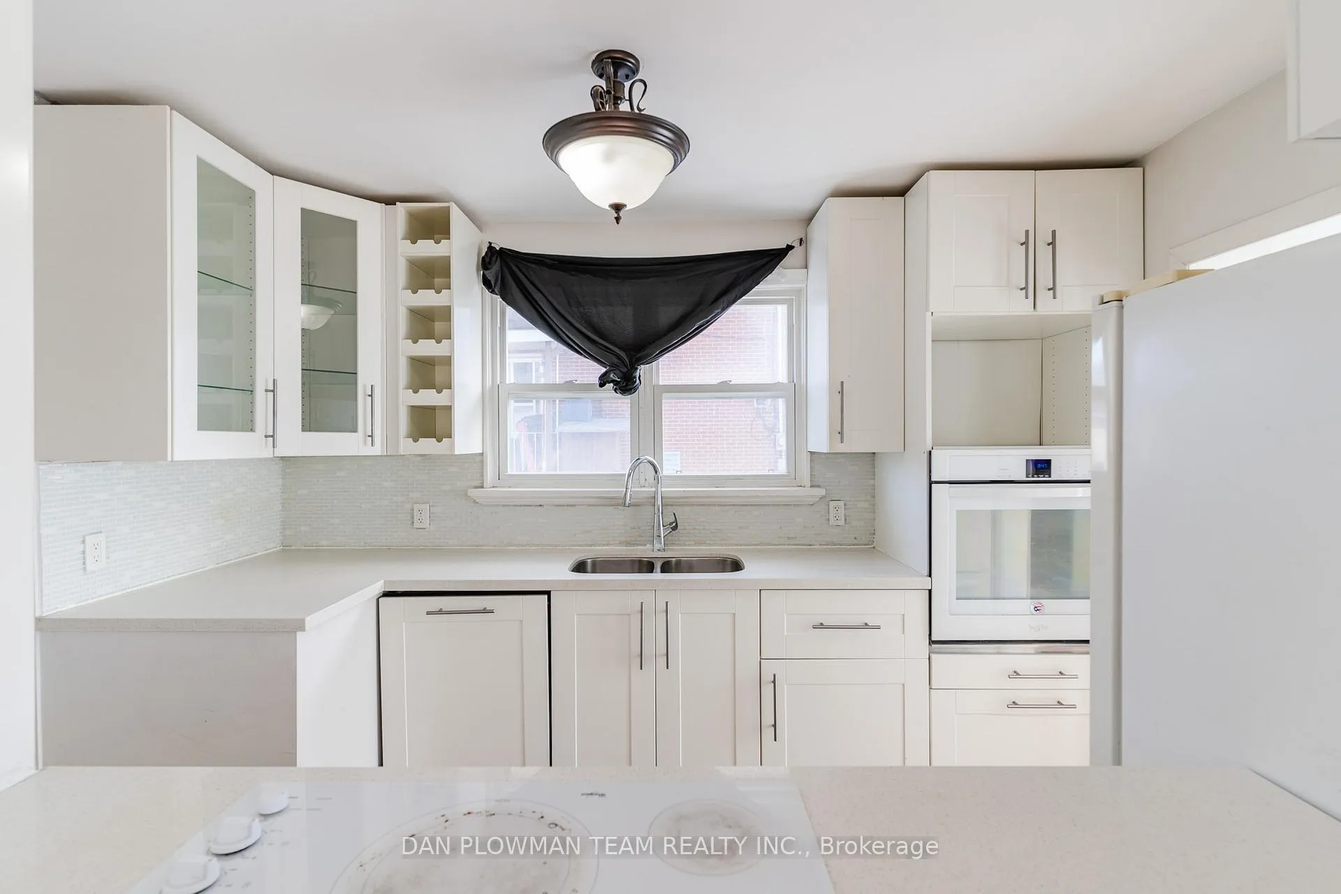 Photo 11 of 572 Montcalm Avenue, Oshawa, Vanier — HOMEH
