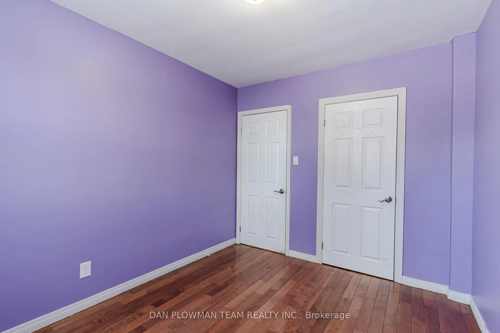 Photo 18 of 572 Montcalm Avenue, Oshawa, Vanier — HOMEH