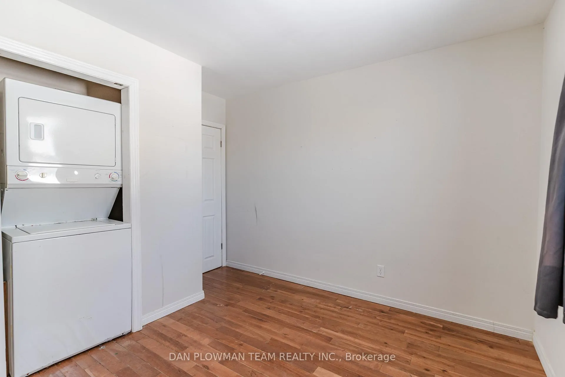 Photo 20 of 572 Montcalm Avenue, Oshawa, Vanier — HOMEH