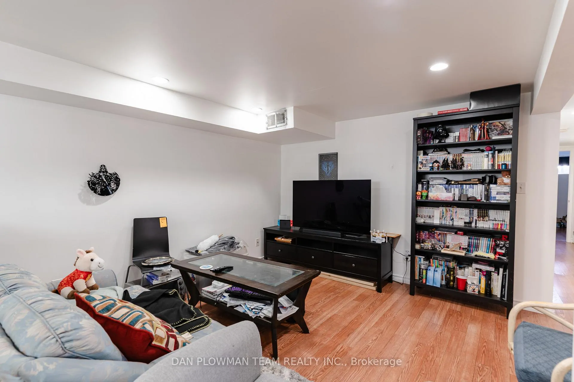 Photo 26 of 572 Montcalm Avenue, Oshawa, Vanier — HOMEH