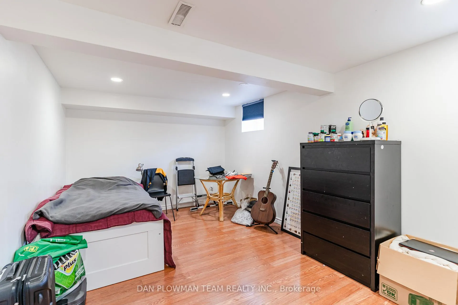Photo 28 of 572 Montcalm Avenue, Oshawa, Vanier — HOMEH