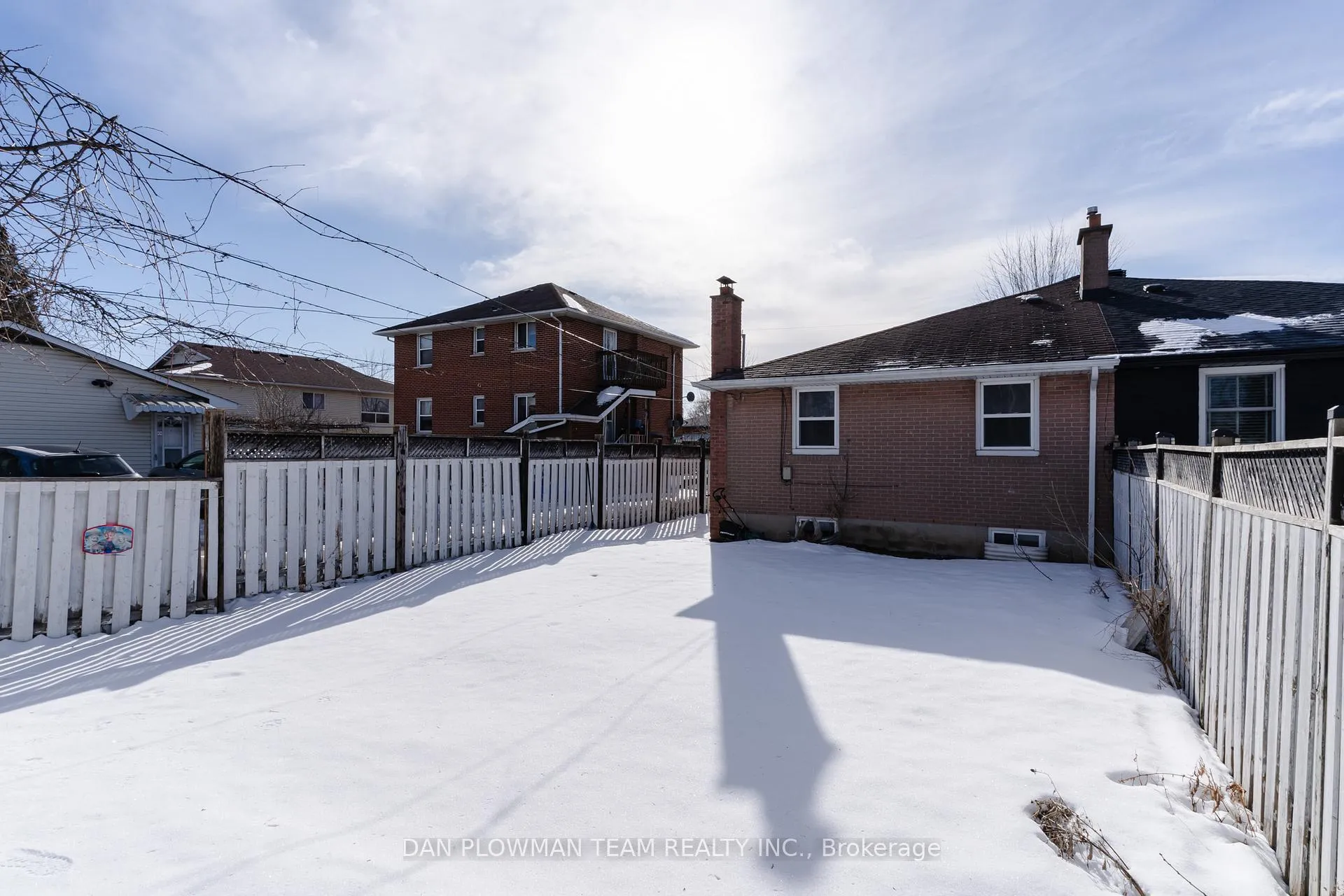 Photo 36 of 572 Montcalm Avenue, Oshawa, Vanier — HOMEH