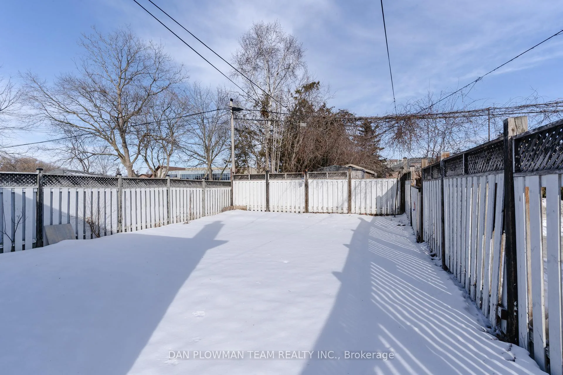 Photo 37 of 572 Montcalm Avenue, Oshawa, Vanier — HOMEH