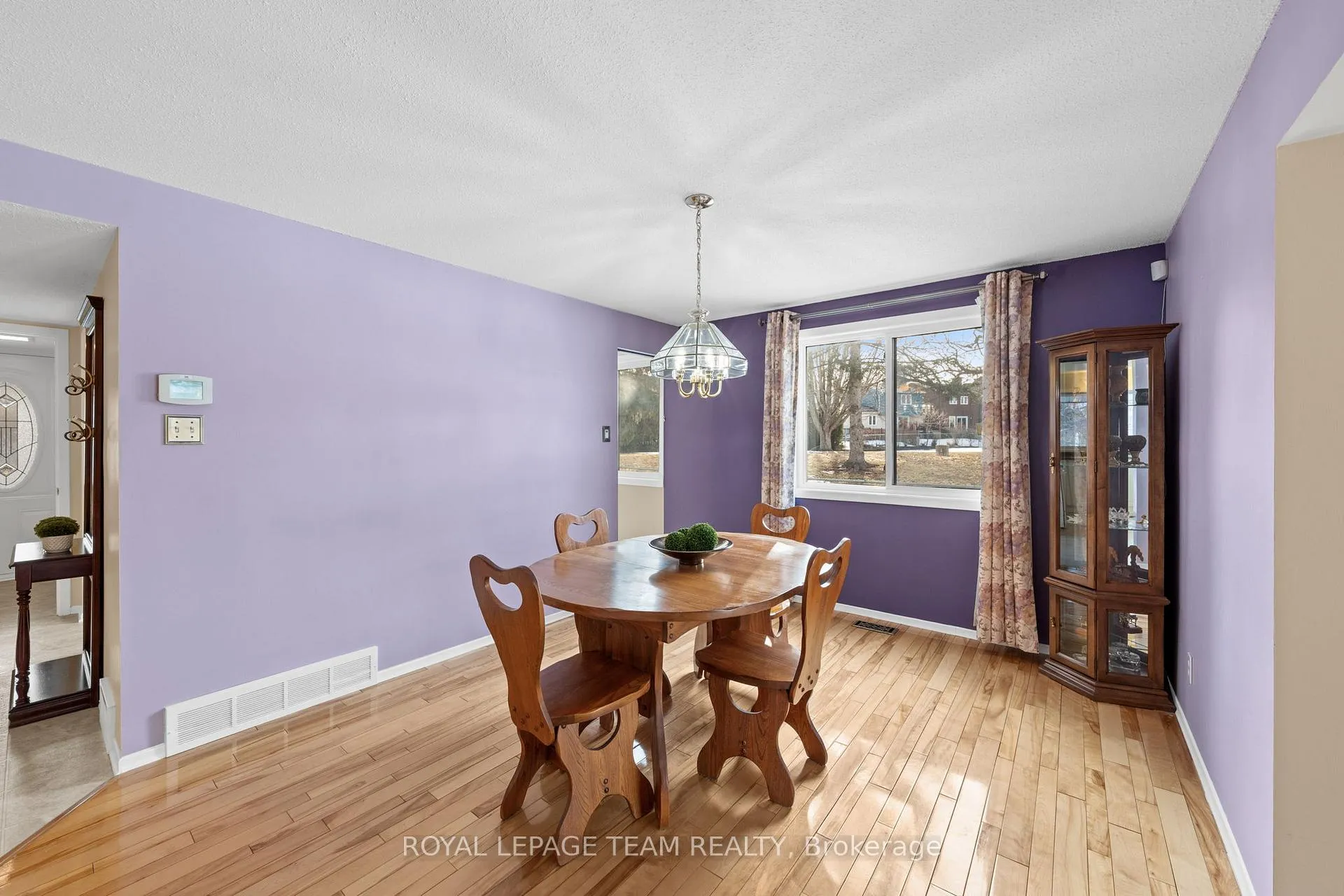 Photo 4 of 7942 Decarie Drive, Ottawa, Orleans Wood — HOMEH