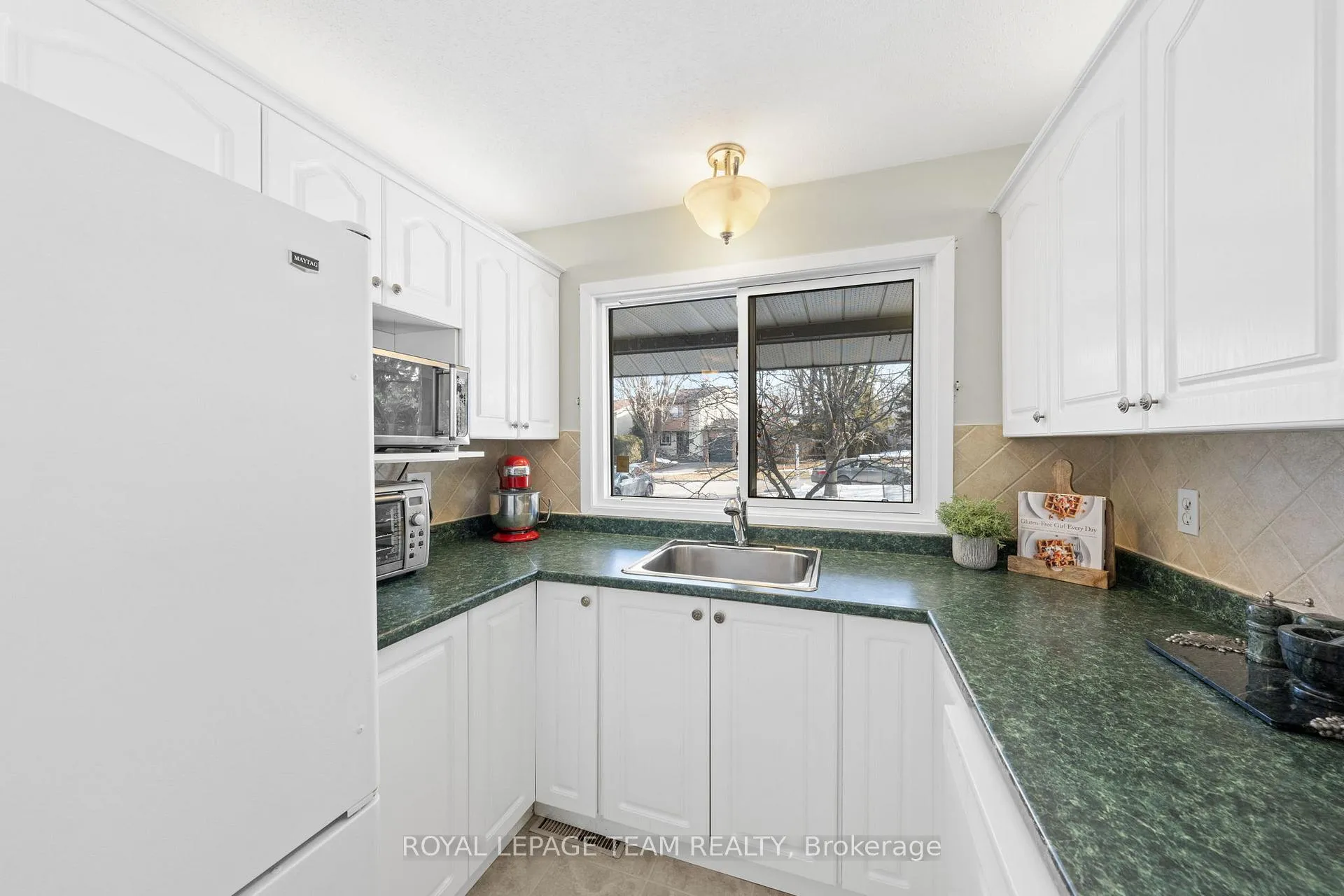 Photo 8 of 7942 Decarie Drive, Ottawa, Orleans Wood — HOMEH