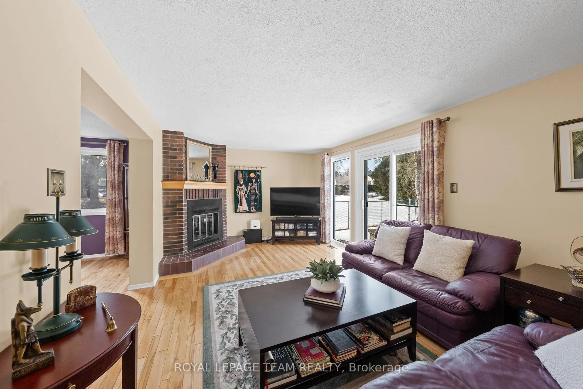 Photo 12 of 7942 Decarie Drive, Ottawa, Orleans Wood — HOMEH