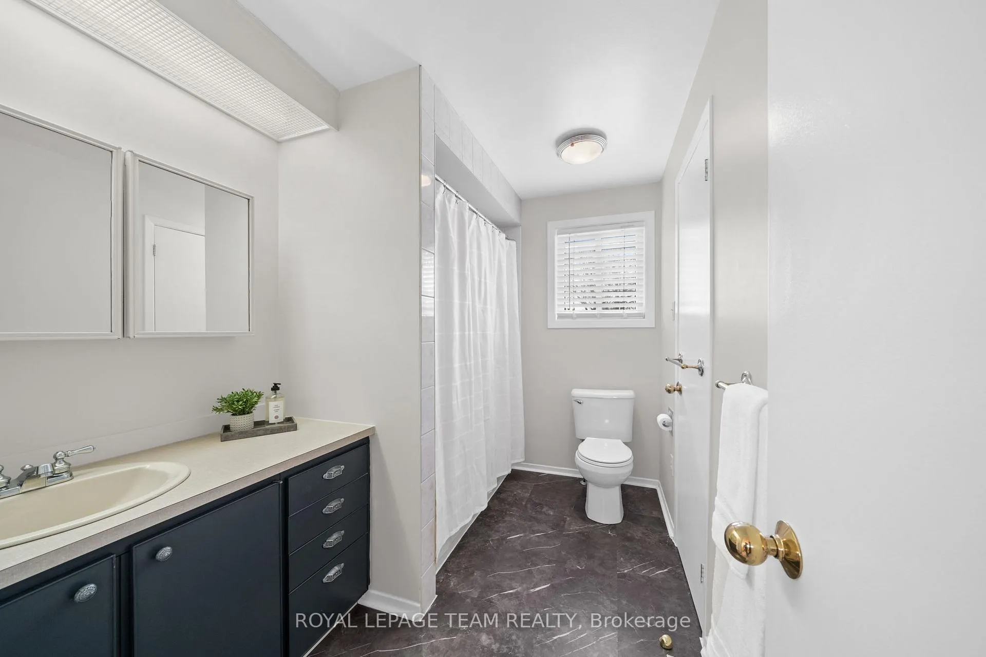 Photo 19 of 7942 Decarie Drive, Ottawa, Orleans Wood — HOMEH