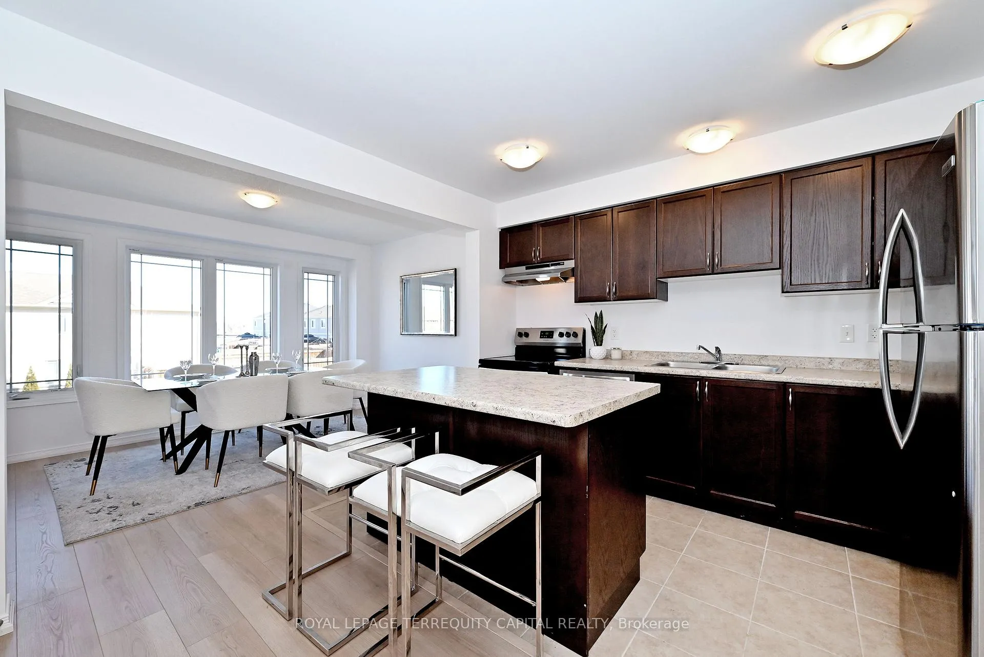 Photo 6 of 123 Frank's Way, Barrie, Allandale Heights — HOMEH
